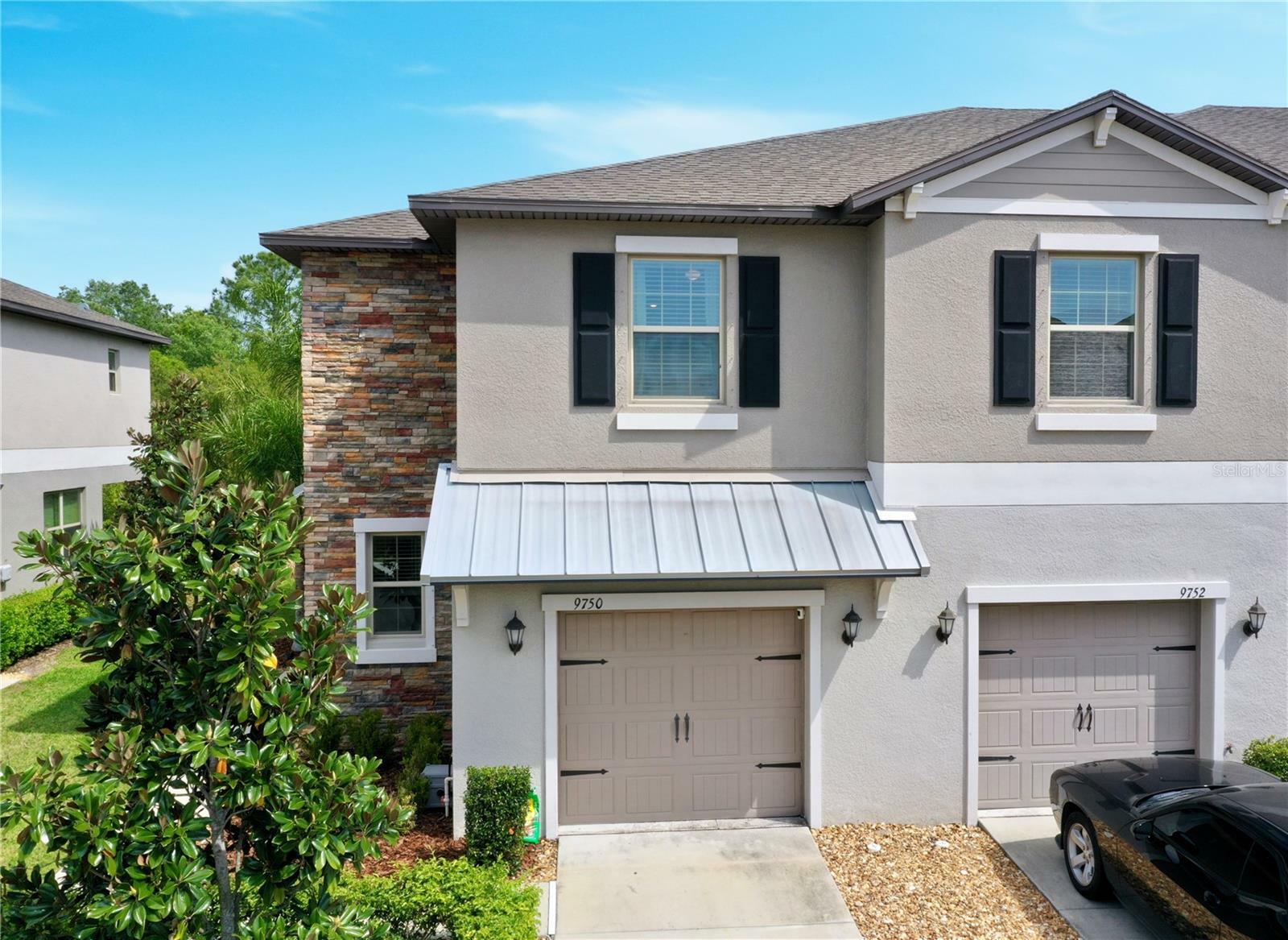 Property Photo:  9750 Pembrooke Pines Drive  FL 33573 