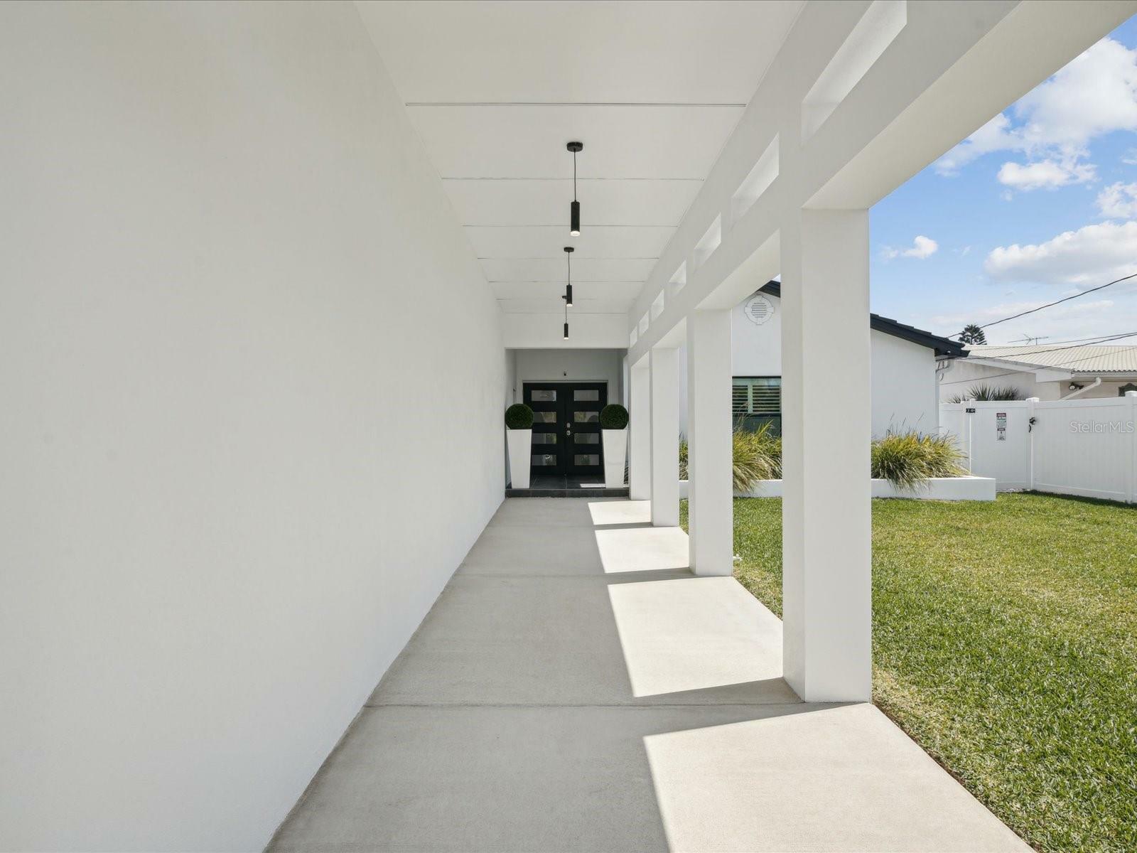 Property Photo:  16015 Redington Drive  FL 33708 