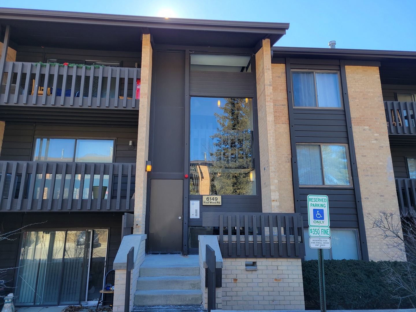 Property Photo: 6149 Knoll Wood Court 104 IL 60527