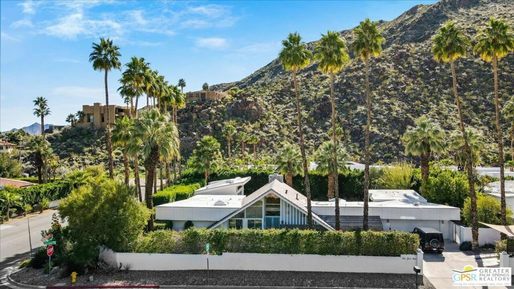 605 W Crescent Drive  Palm Springs CA 92262 photo