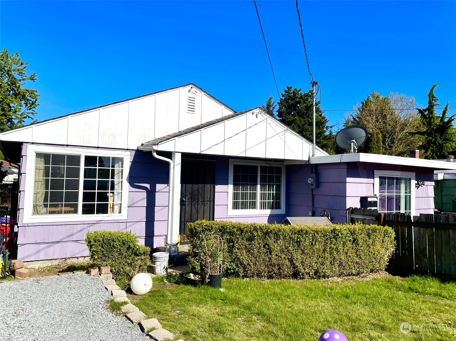 Property Photo: 9027 S Park Ave WA 98444