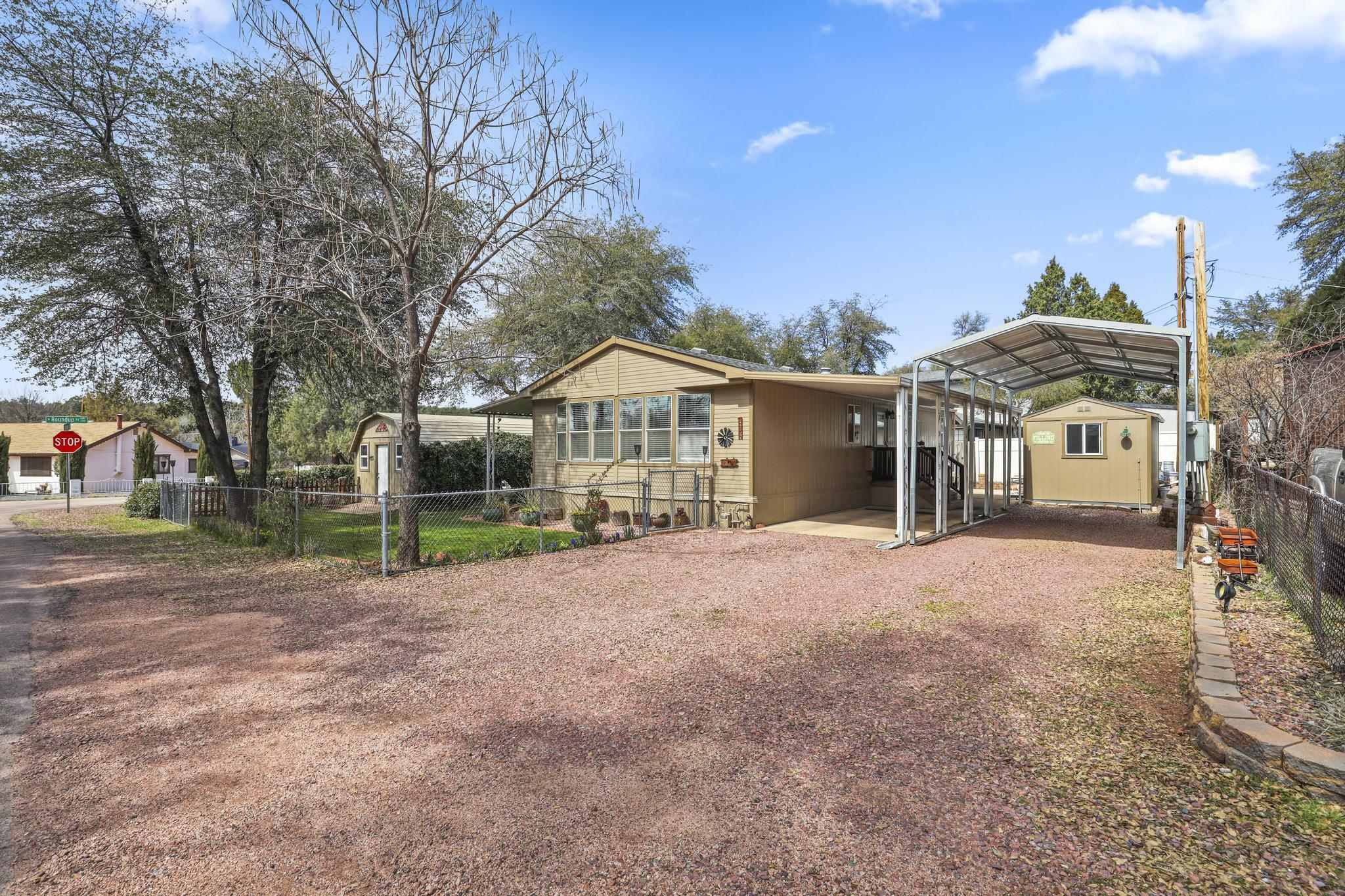 Property Photo:  200 W Roundup Road  AZ 85541 