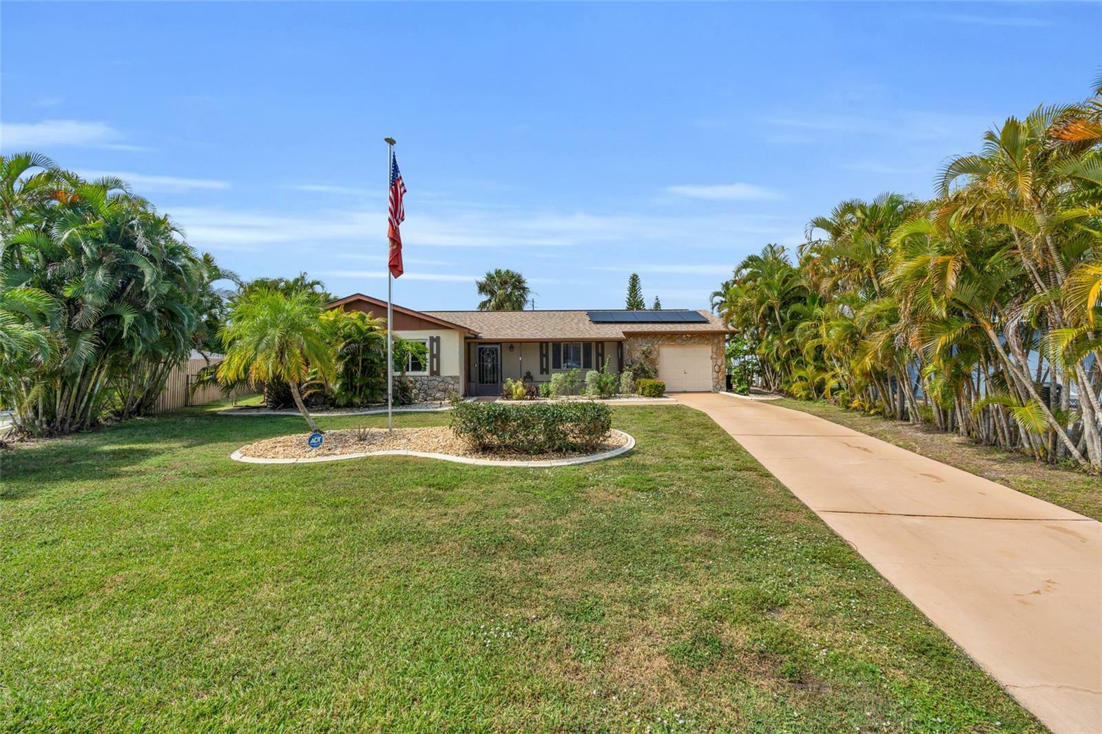 Property Photo: 1055 Winsome Road FL 33903