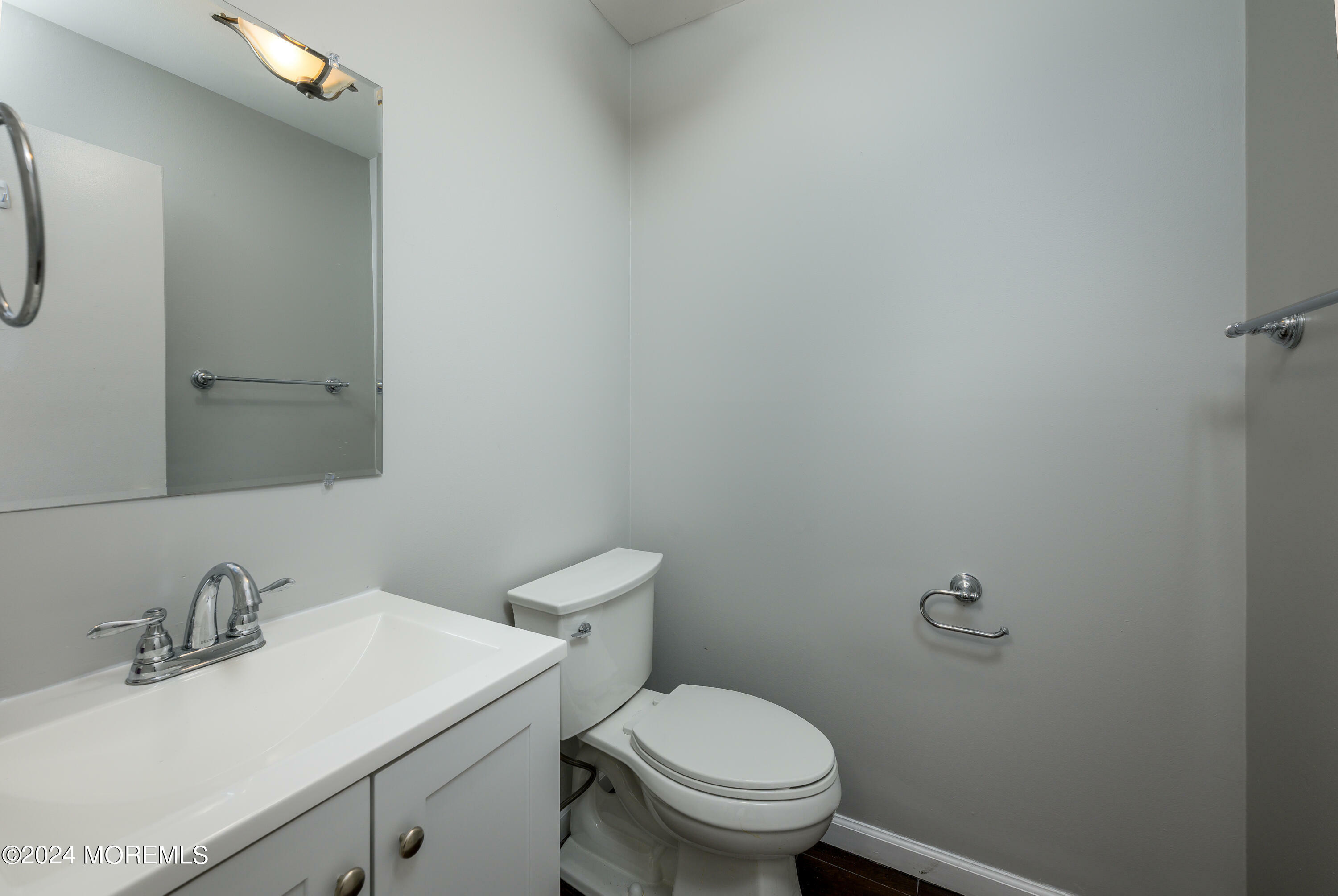 Property Photo:  1 Spring Court  NJ 07724 