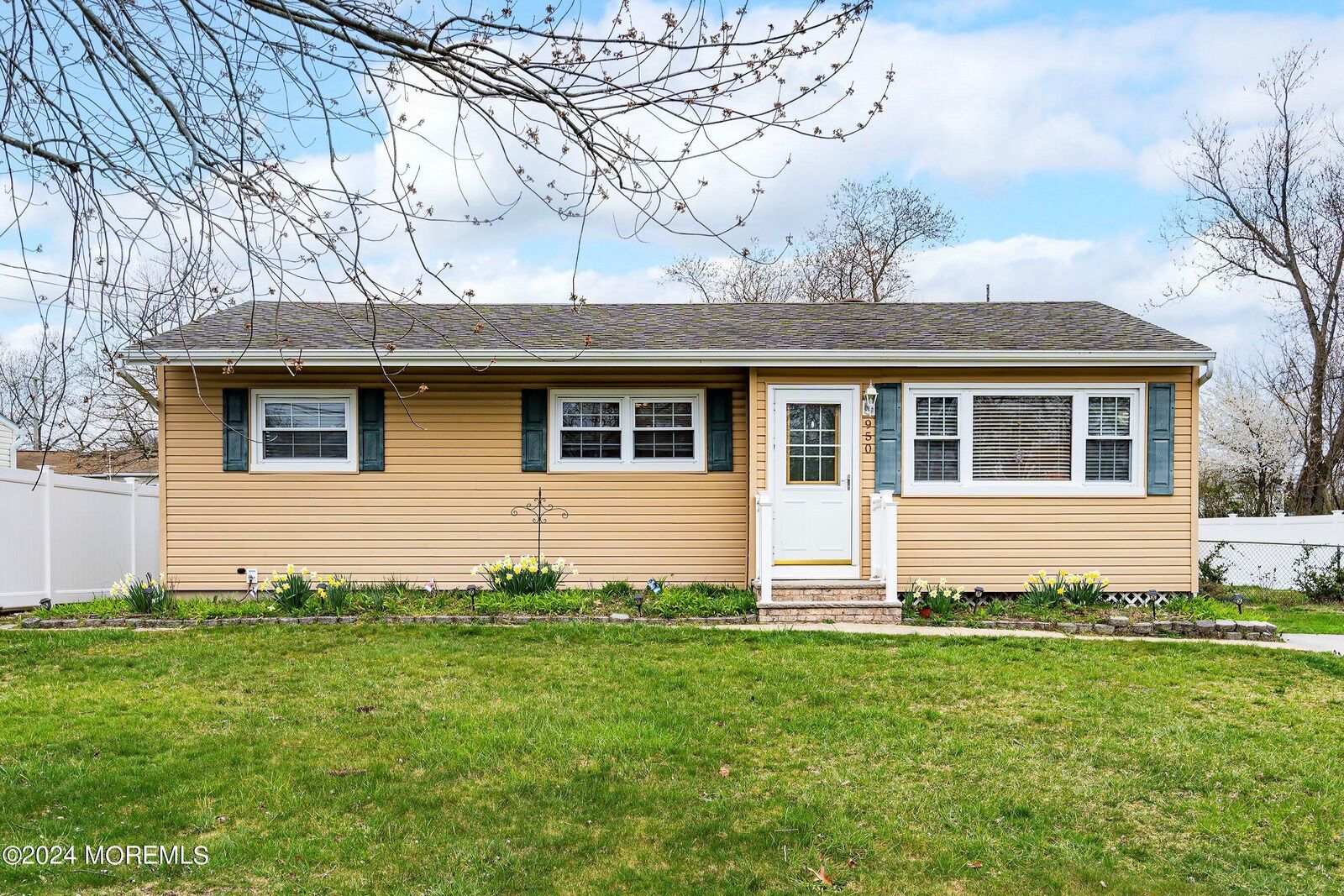 Property Photo:  950 Mercer Drive  NJ 08753 