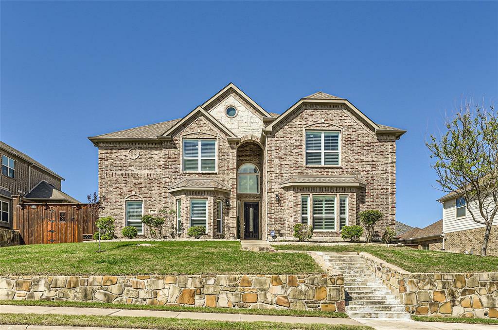 Property Photo:  711 Rosewood Lane  TX 75087 