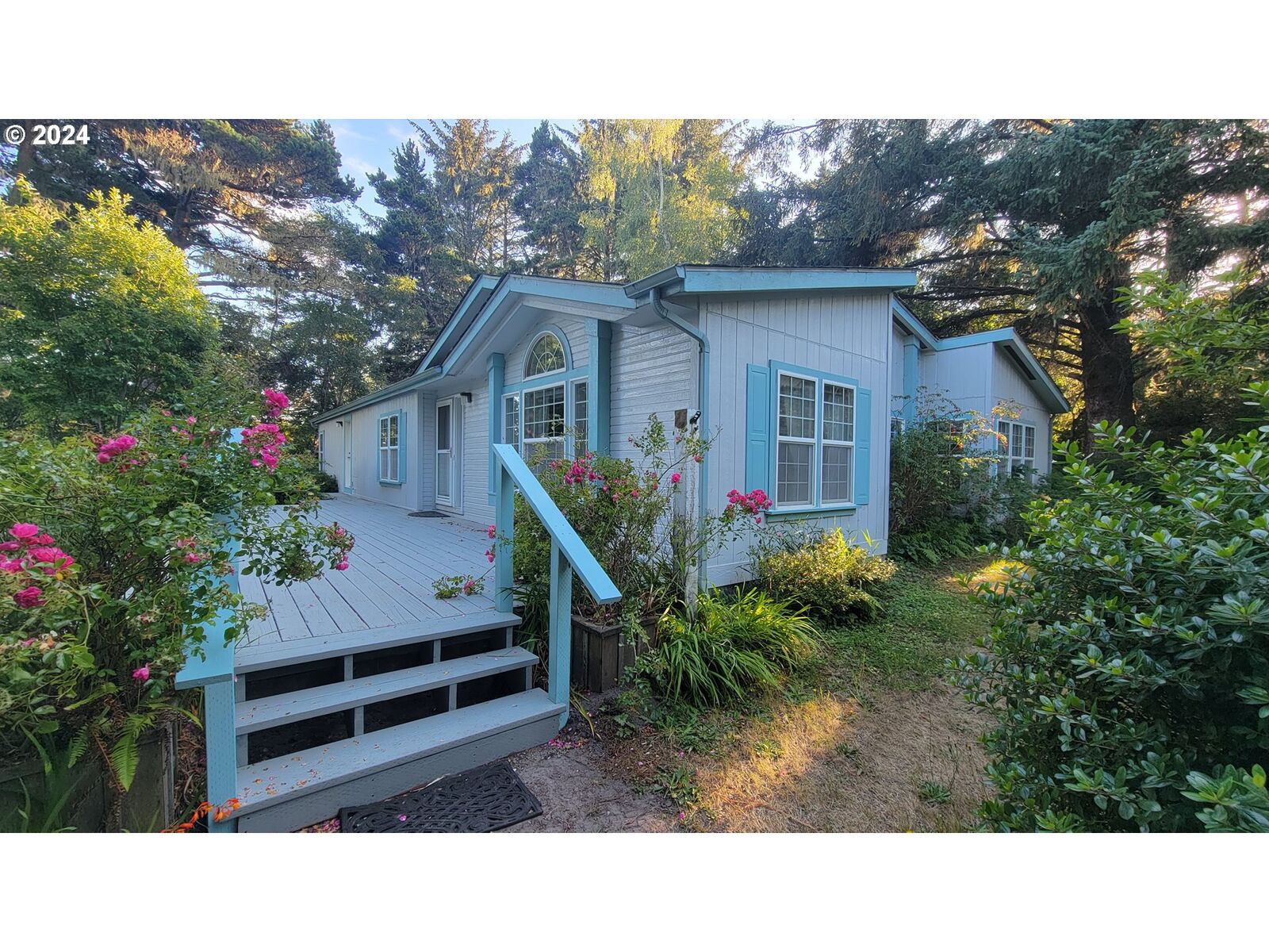 MLS#24393971: 54303 Beach Loop Rd, Bandon, OR 97411