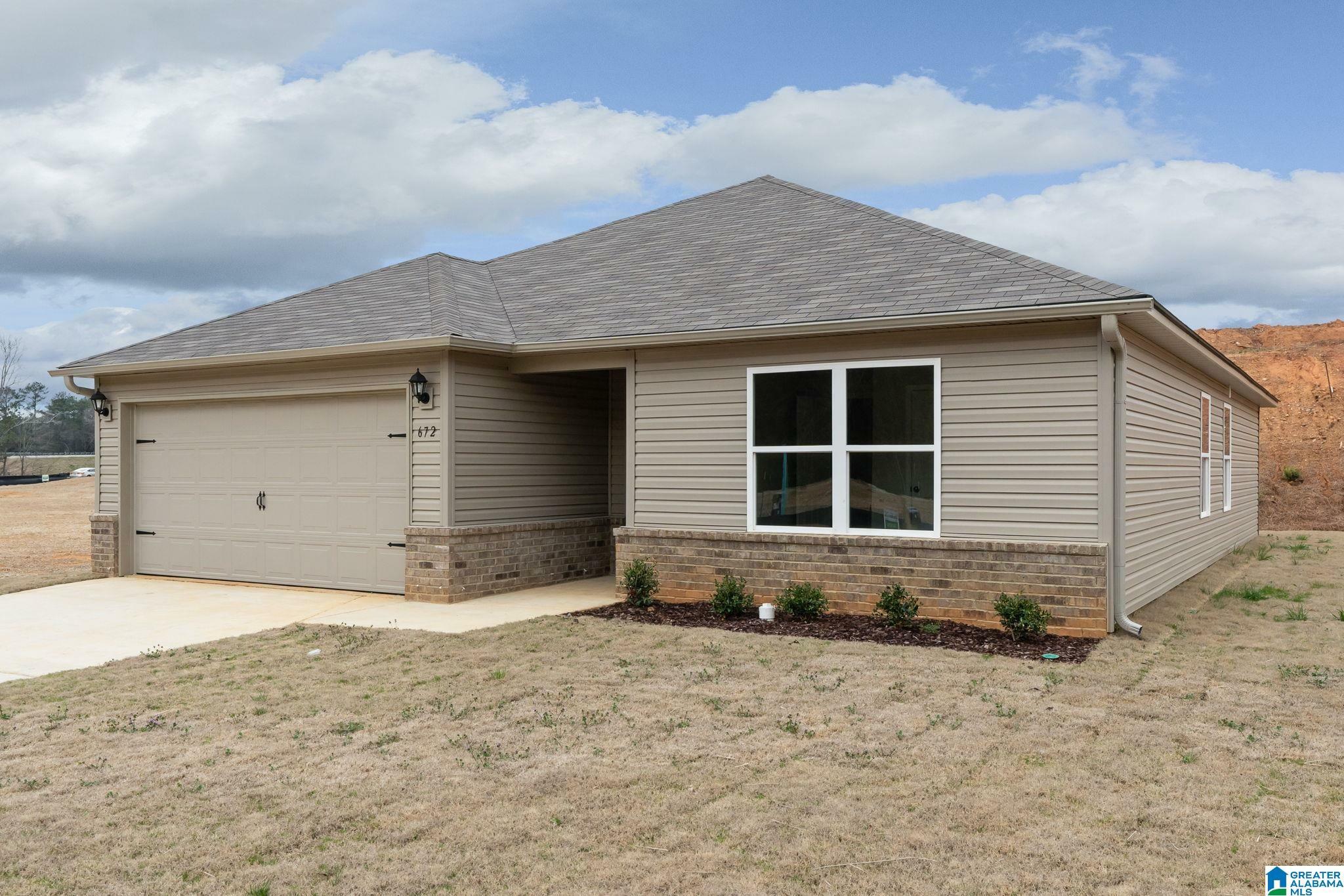 Property Photo:  116 Skyline Loop  AL 36203 