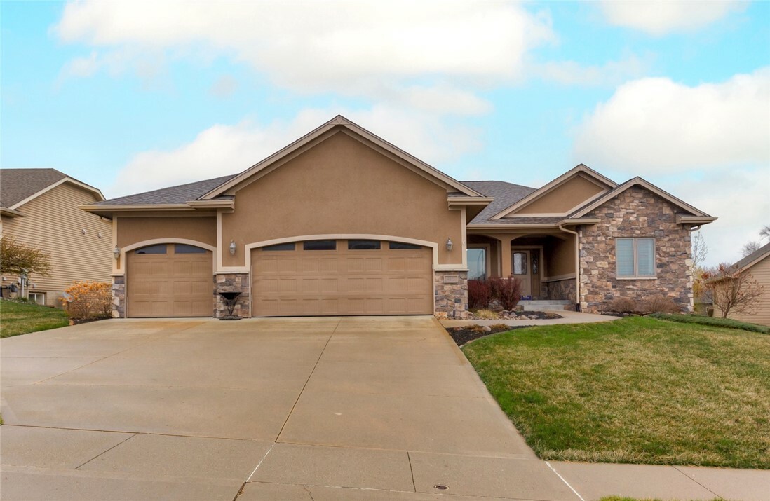 Property Photo:  4371 NW 168th Court  IA 50325 