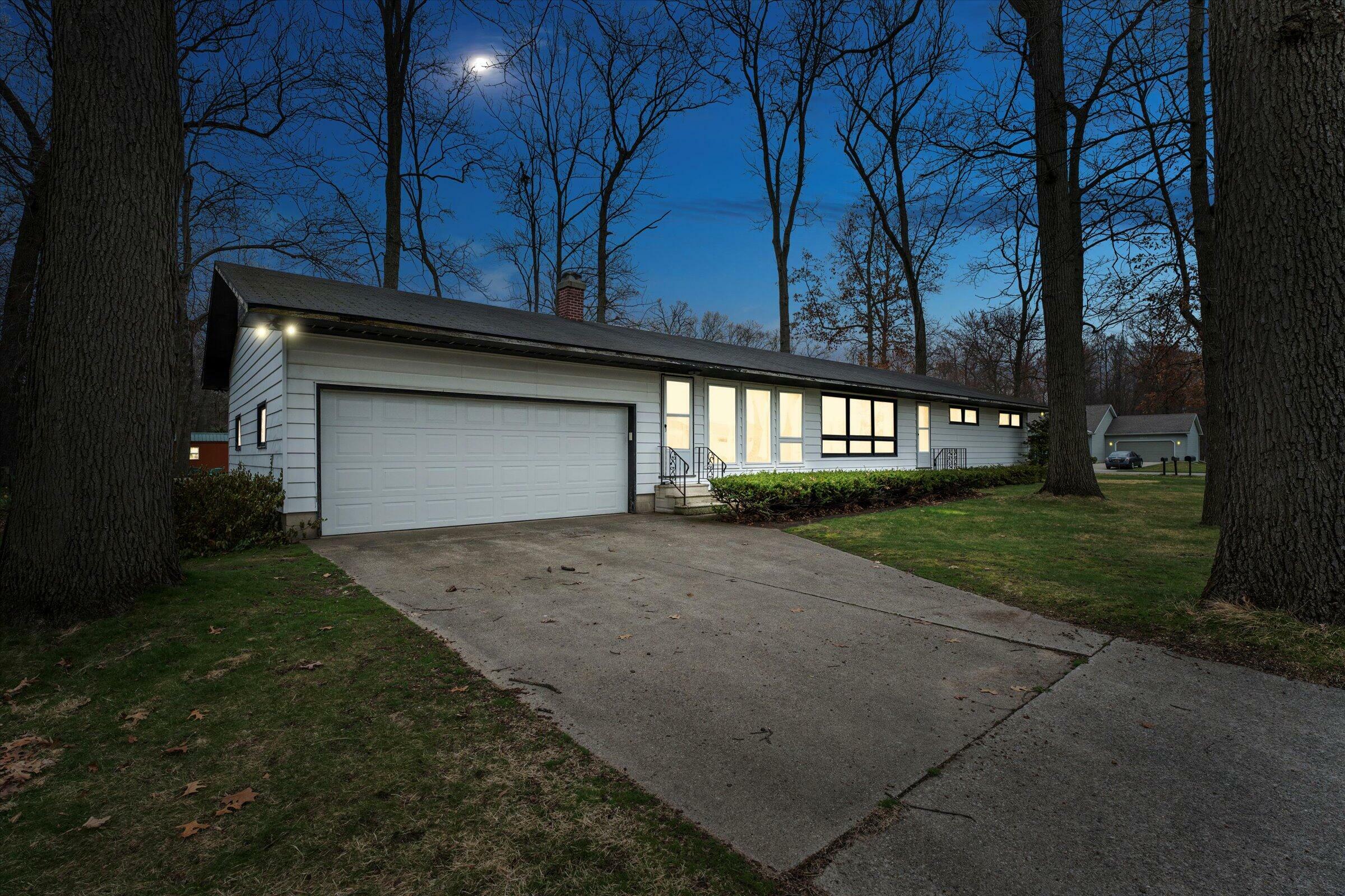 Property Photo:  71508 Merle Street  MI 49112 