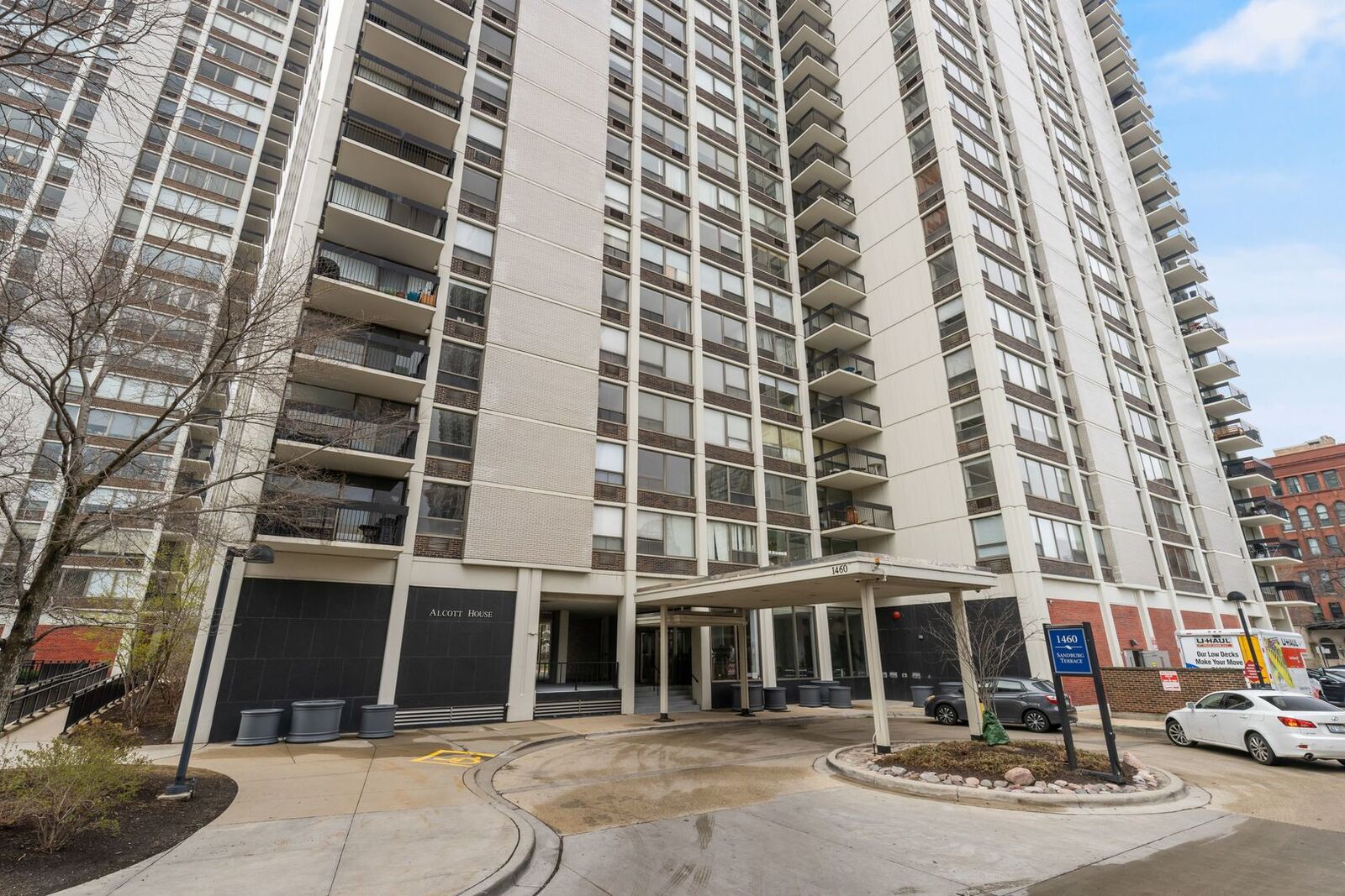Property Photo:  1460 N Sandburg Terrace 806  IL 60610 
