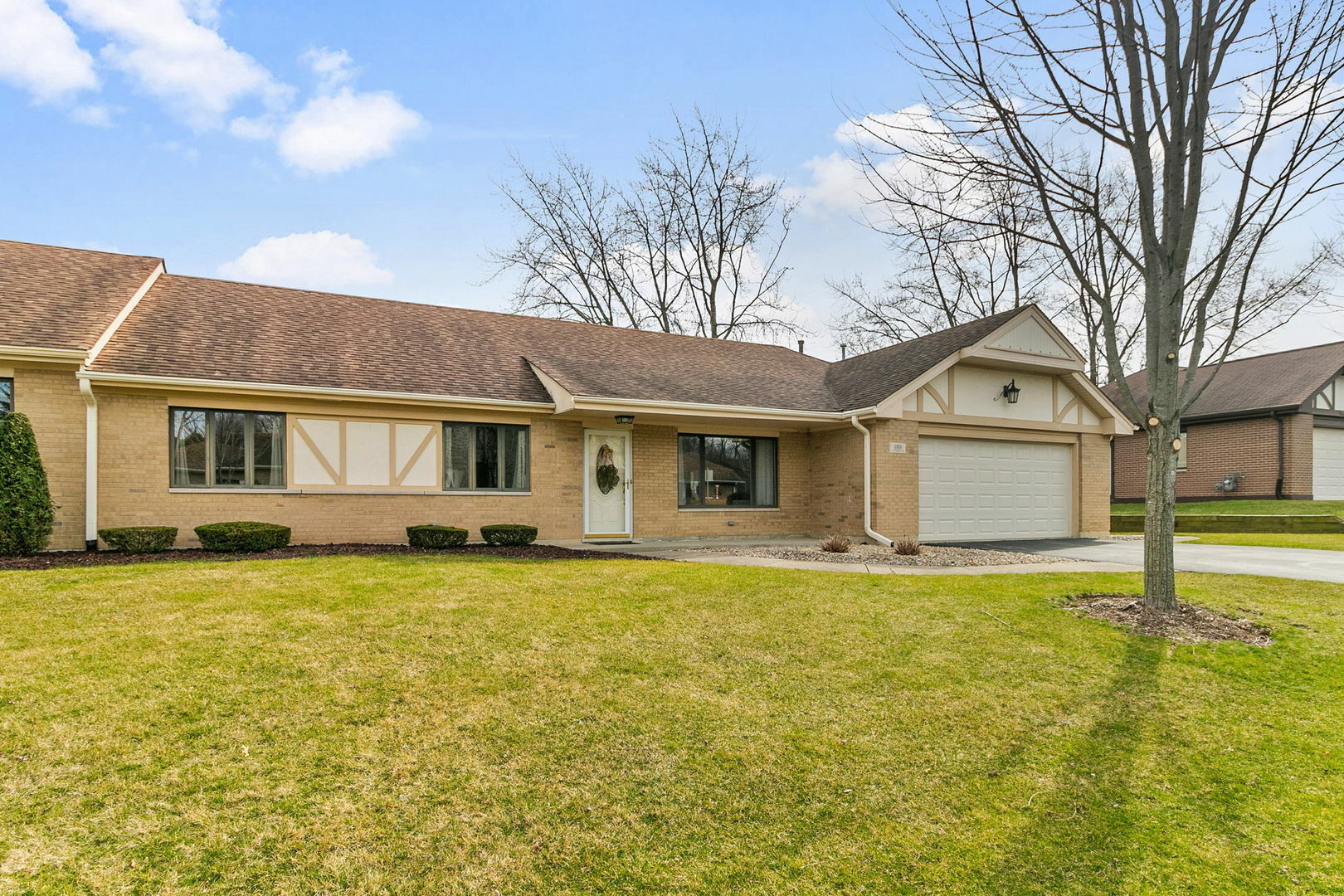 Property Photo:  11601 Autobahn Drive W  IL 60464 