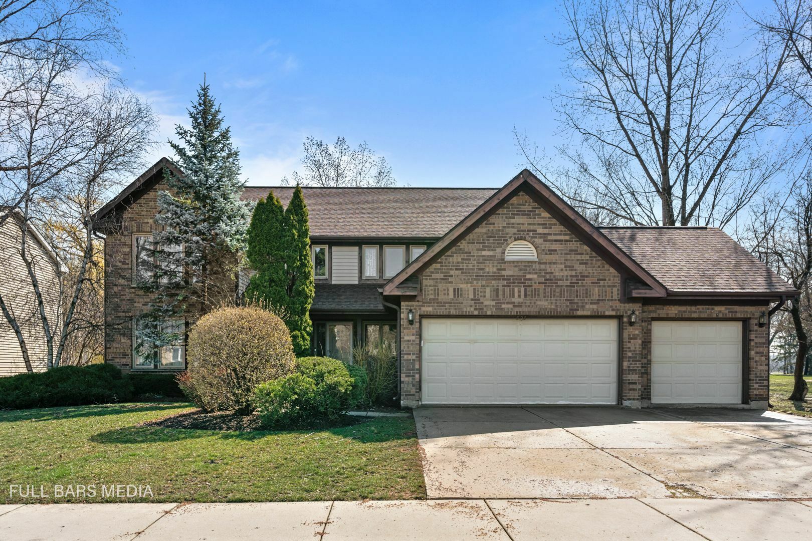 Property Photo: 535 Denoyer Trail IL 60090