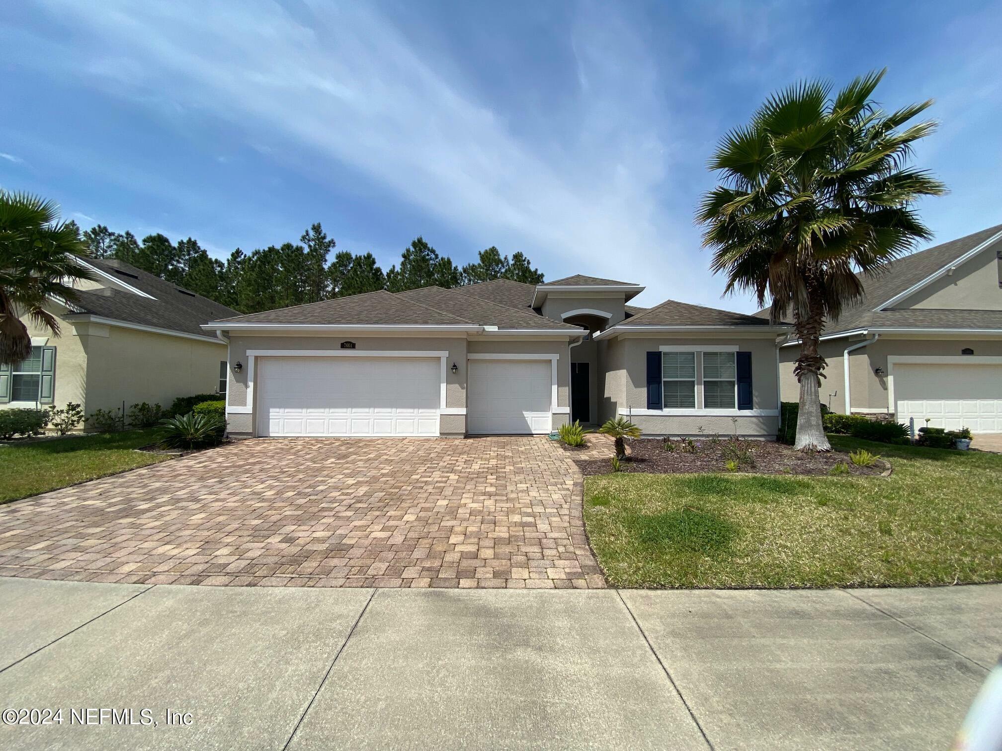 Property Photo:  7664 Arden Lakes Drive  FL 32222 