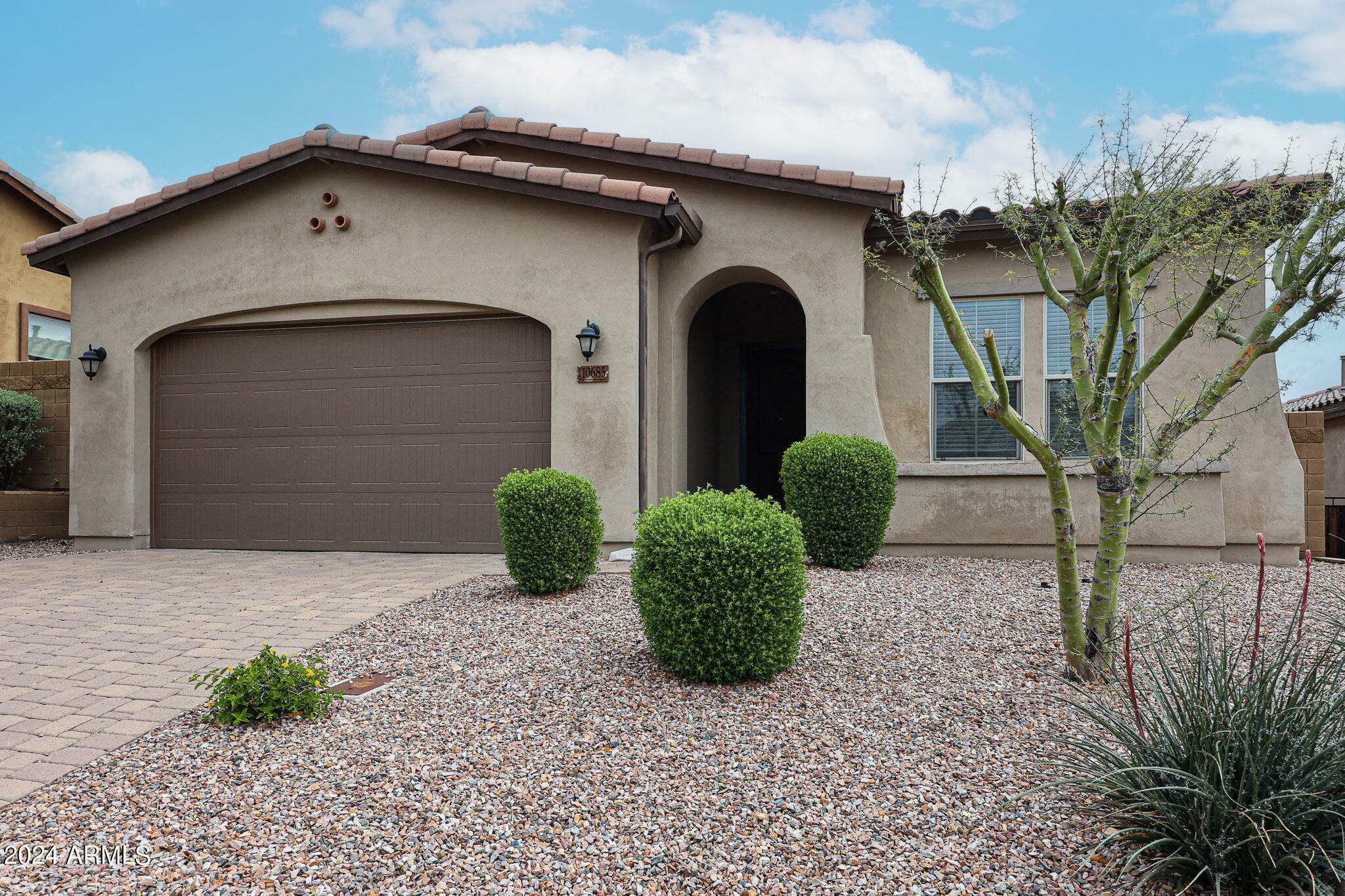 Property Photo:  10685 N 124th Place  AZ 85259 