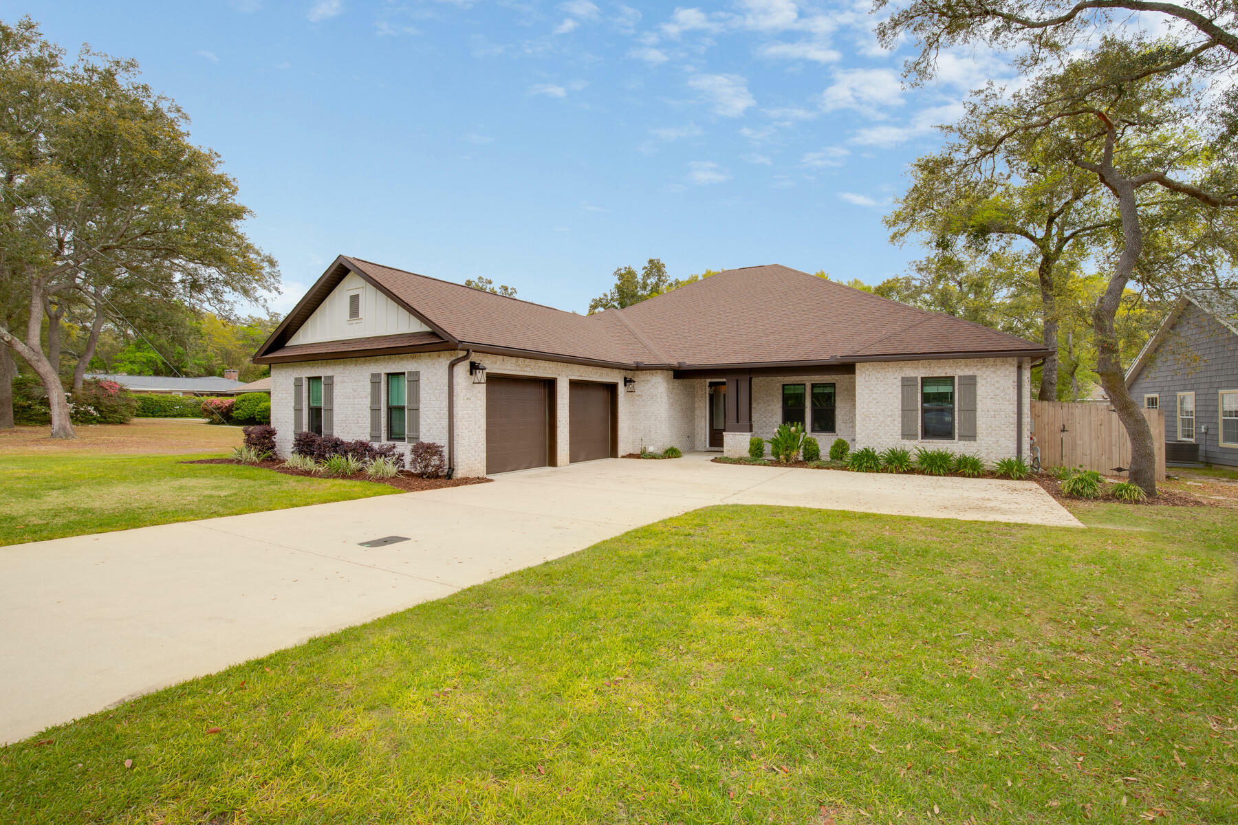 Property Photo:  114 Meigs Drive  FL 32579 