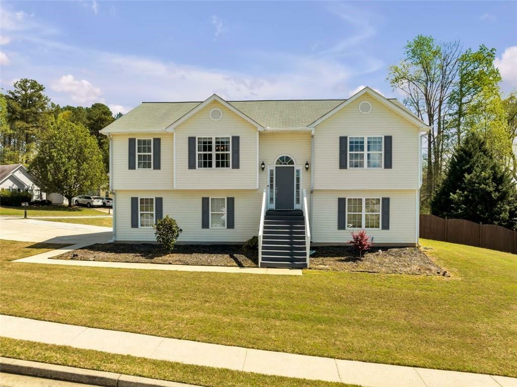 Property Photo: 1767 Fort River Way GA 30019