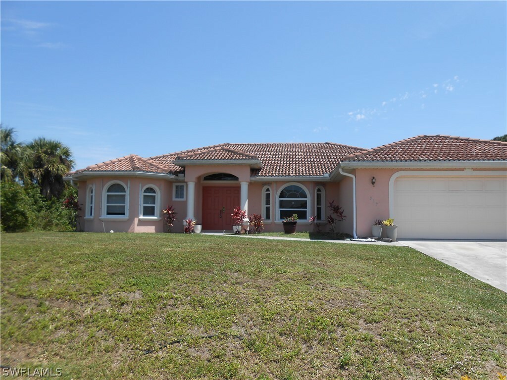 Property Photo:  313 Lancelot Avenue  FL 33974 