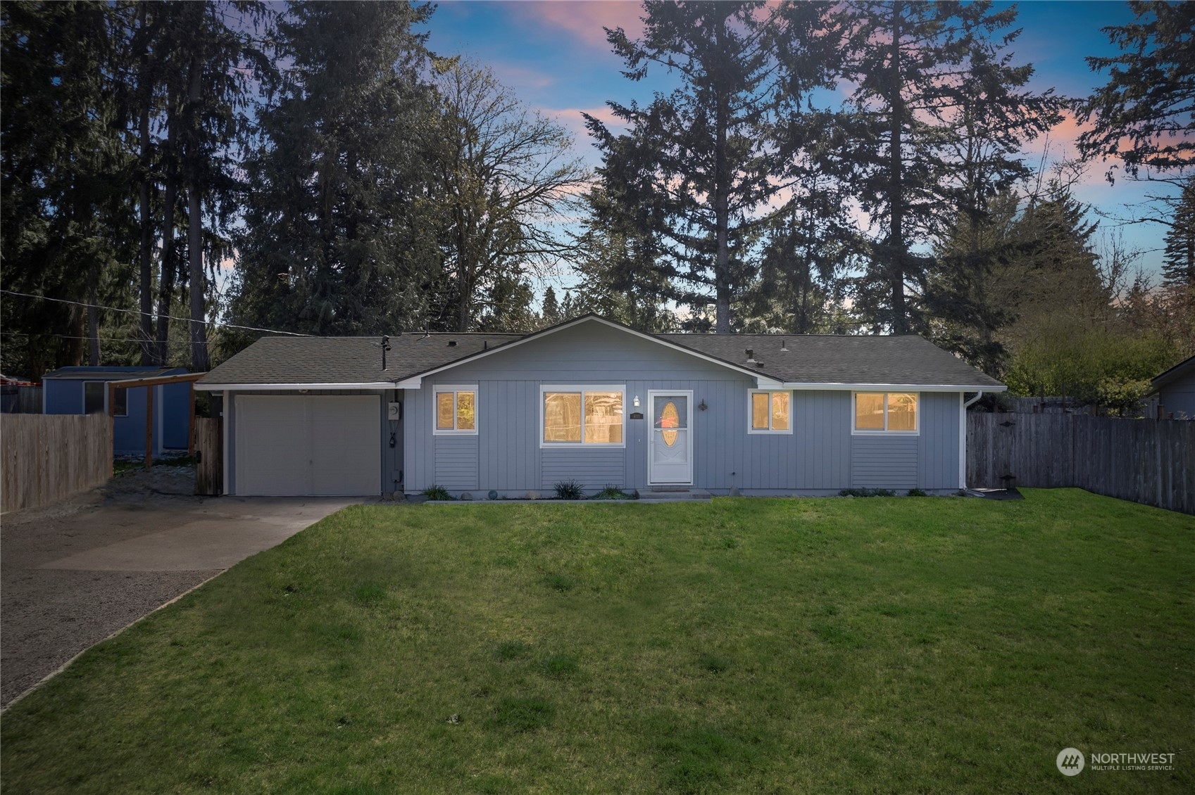 Property Photo:  6111 Jon Court SE  WA 98513 