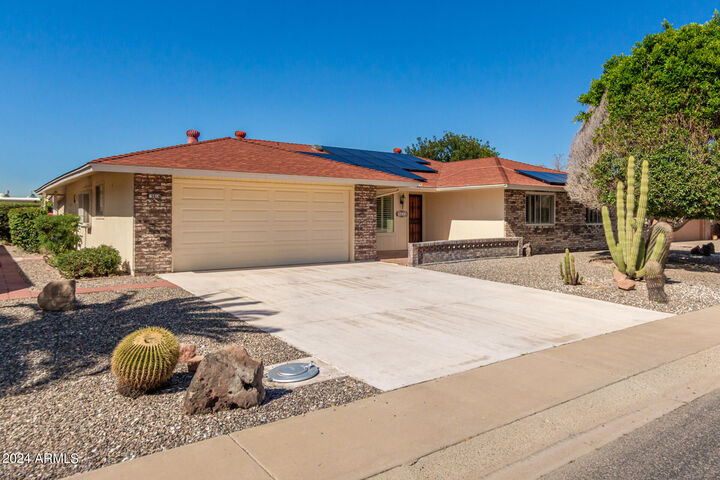 Property Photo: 9814 W Pineaire Drive AZ 85351