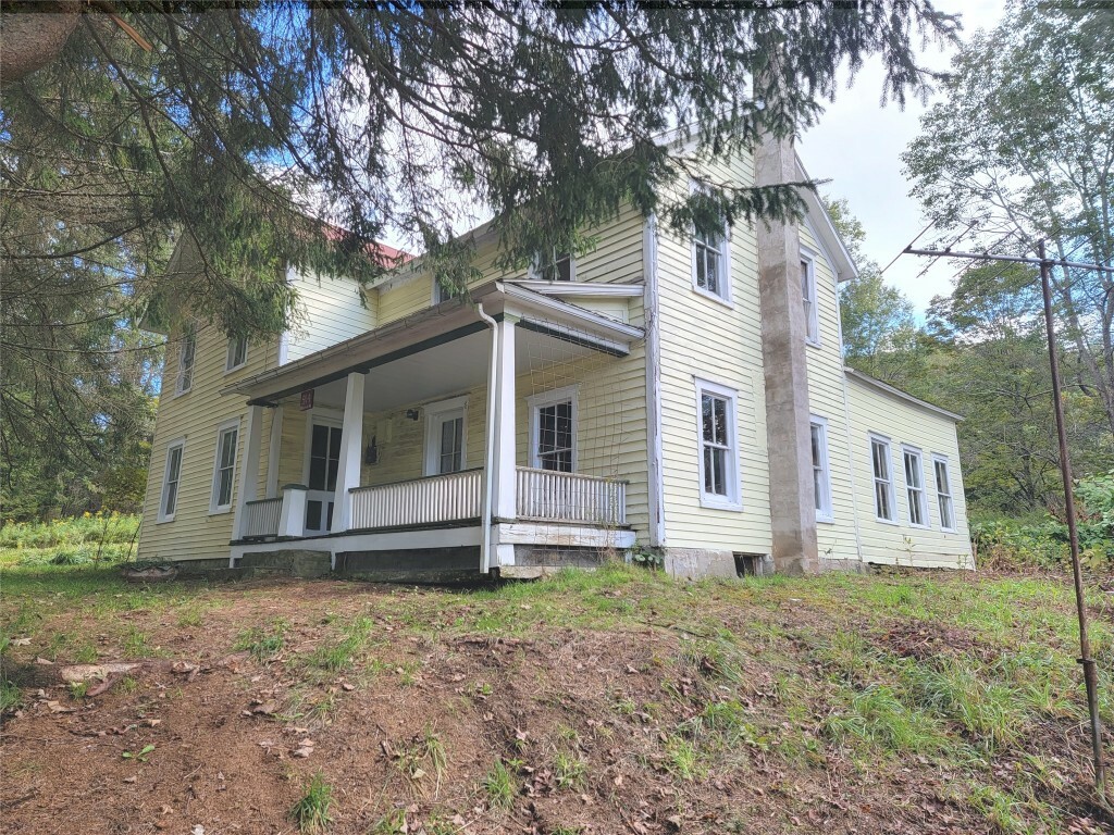 Property Photo:  914 N Sanford Road  NY 13730 