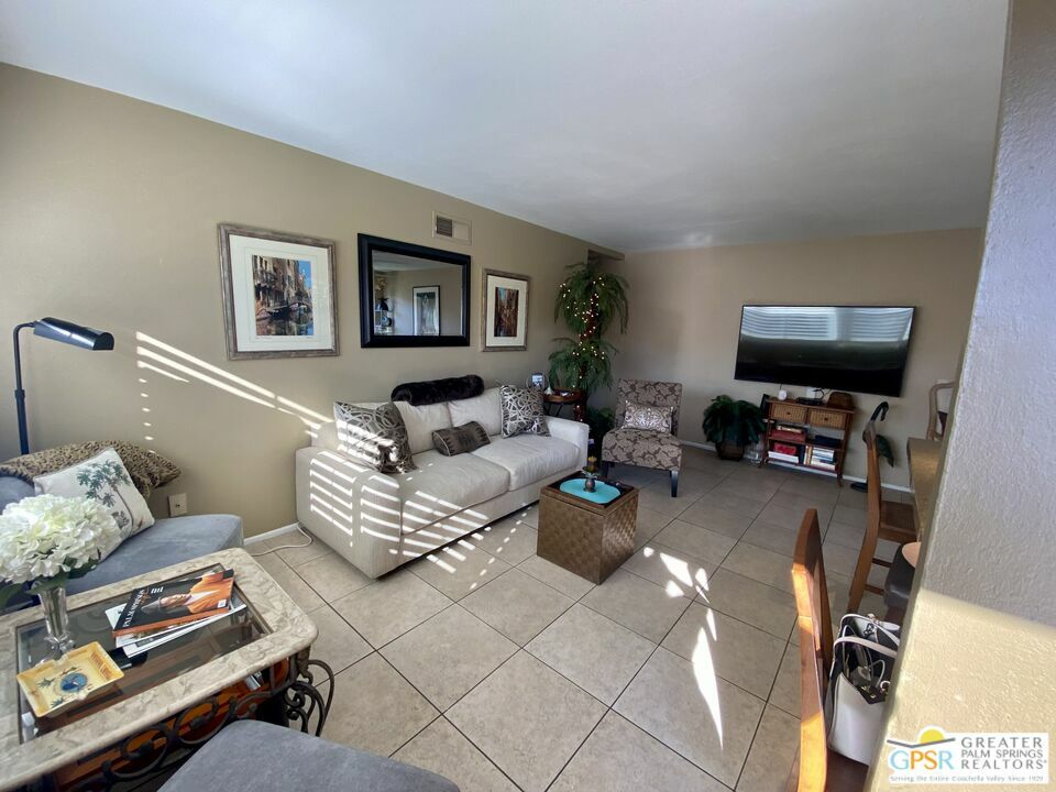 Property Photo:  72701   Willow St 4  CA 92260 
