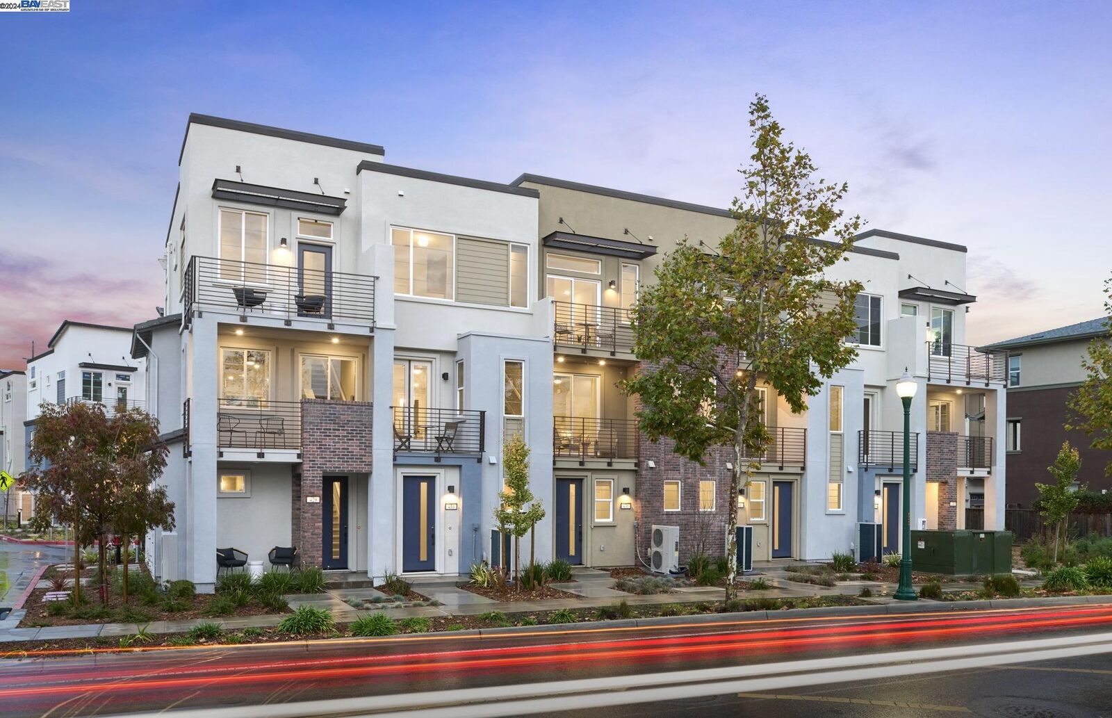 Property Photo:  407 Martin Mariner Ave  CA 94501 