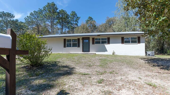 Property Photo: 116 Cora Lee Lane FL 32433