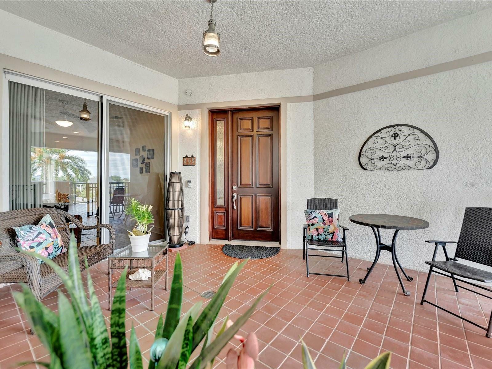 Property Photo:  1022 Bellasol Way 5302  FL 33572 