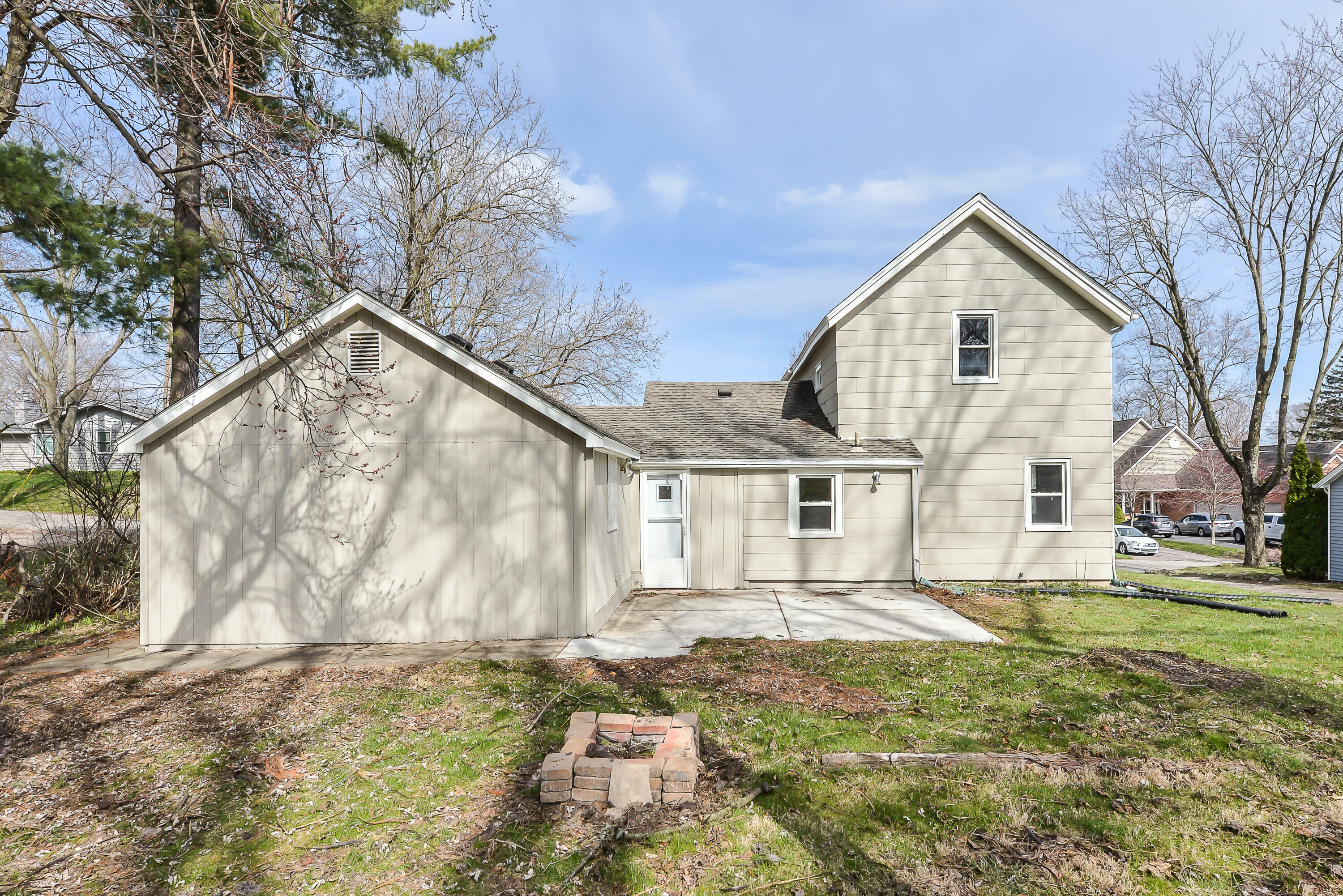 Property Photo:  159 Whitlock Street  MI 48176 