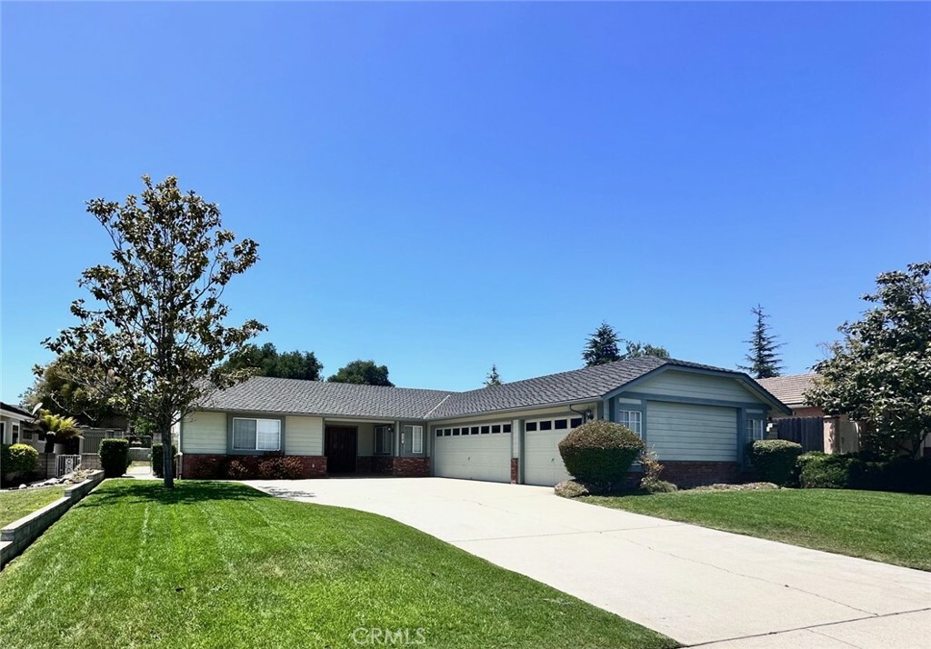 Property Photo:  4461 Boardwalk Ln  CA 93455 