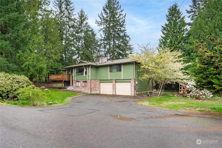 Property Photo:  10912 151st Street E  WA 98374 