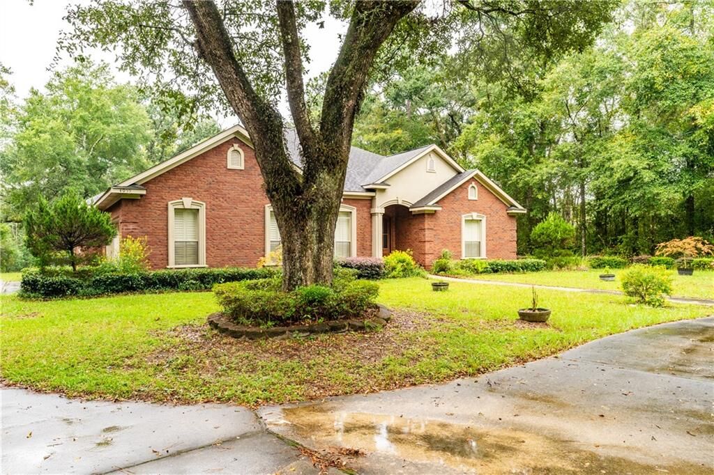Property Photo:  4055 Riviere Du Chien Road  AL 36693 