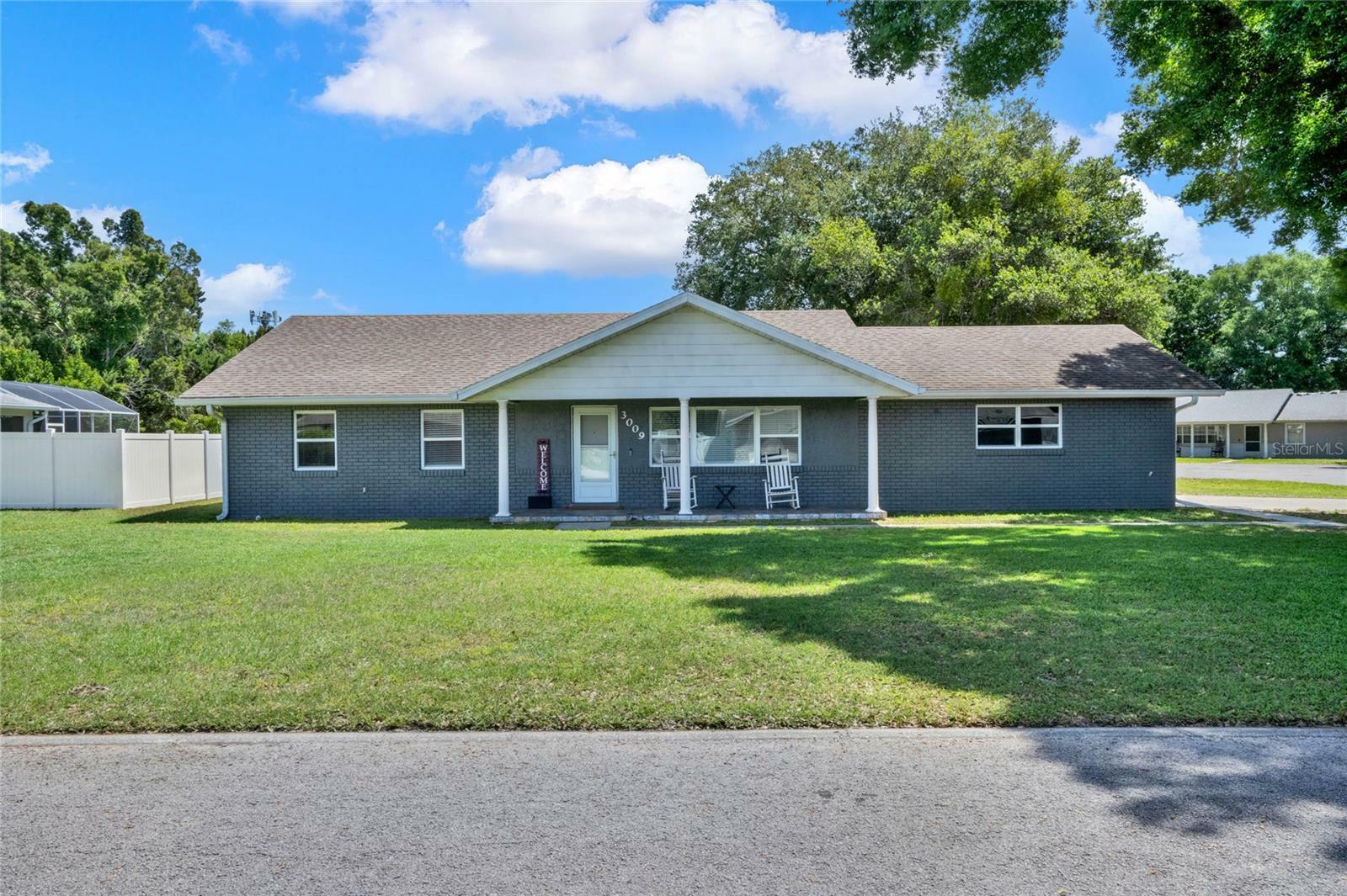 Property Photo:  3009 Dupont Street  FL 32726 