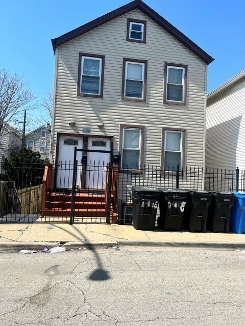 Property Photo: 1918 S Miller Street 2 IL 60608