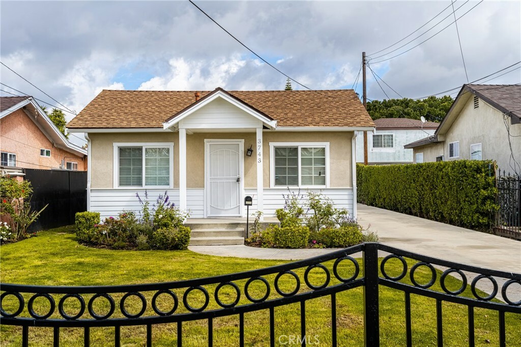 Property Photo:  3743 W 110th Street  CA 90303 