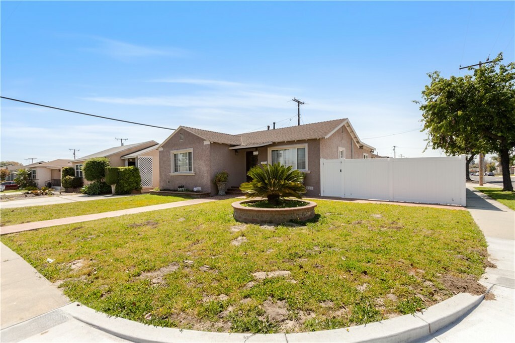 Property Photo:  9702 Nova Street  CA 90660 