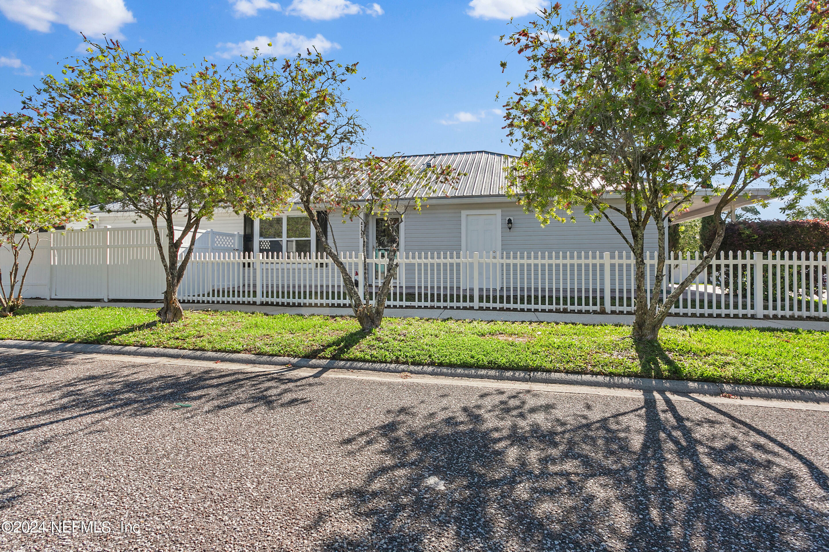 Property Photo: 4123 Jillian Drive FL 32210