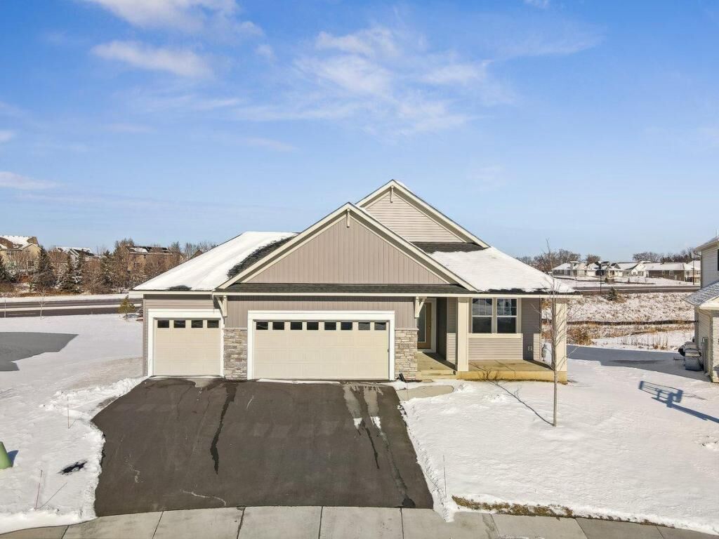 Property Photo:  17938 Hawksbill Drive  MN 55044 