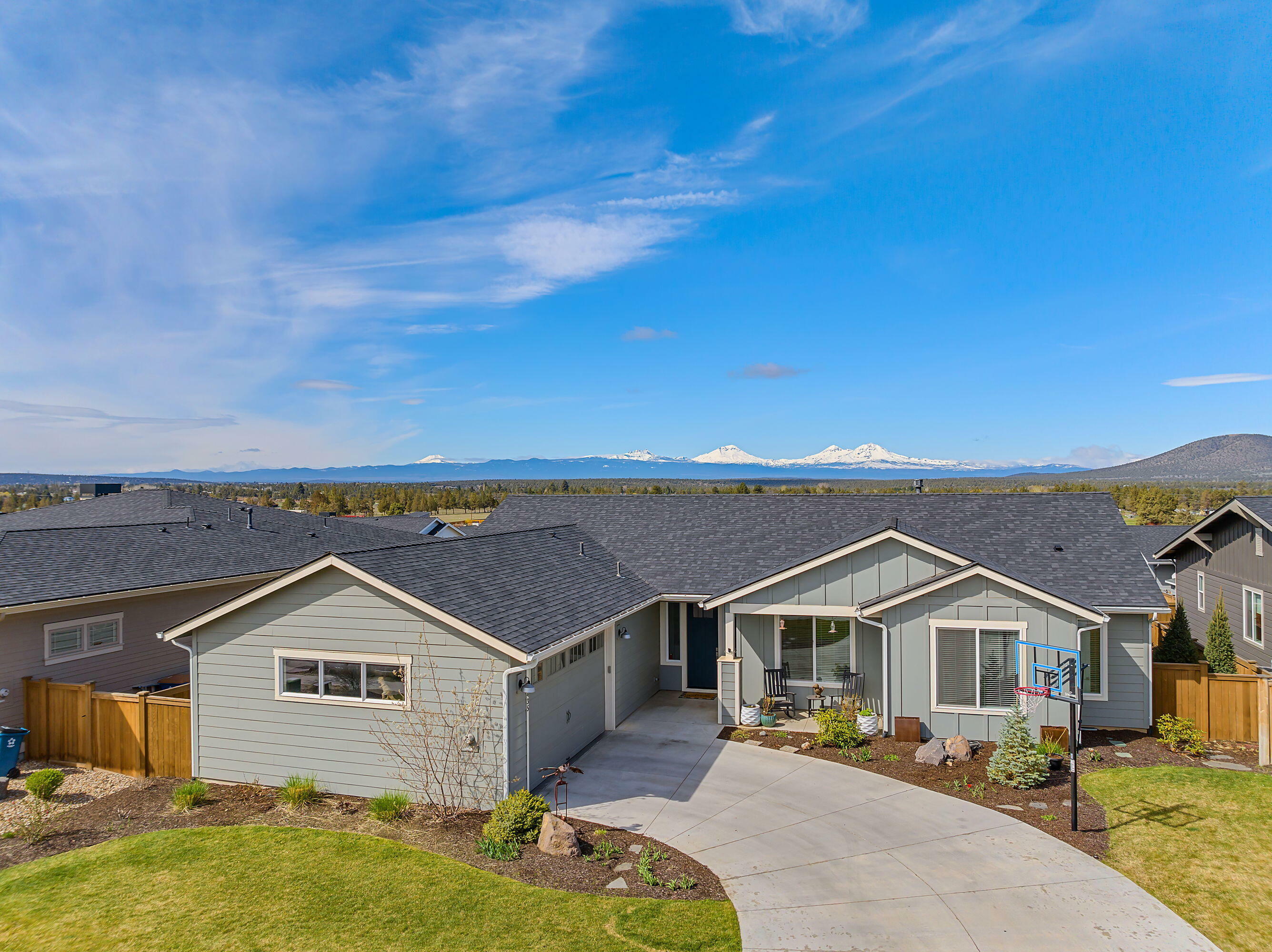 Property Photo: 3435 SW 44th Street OR 97756