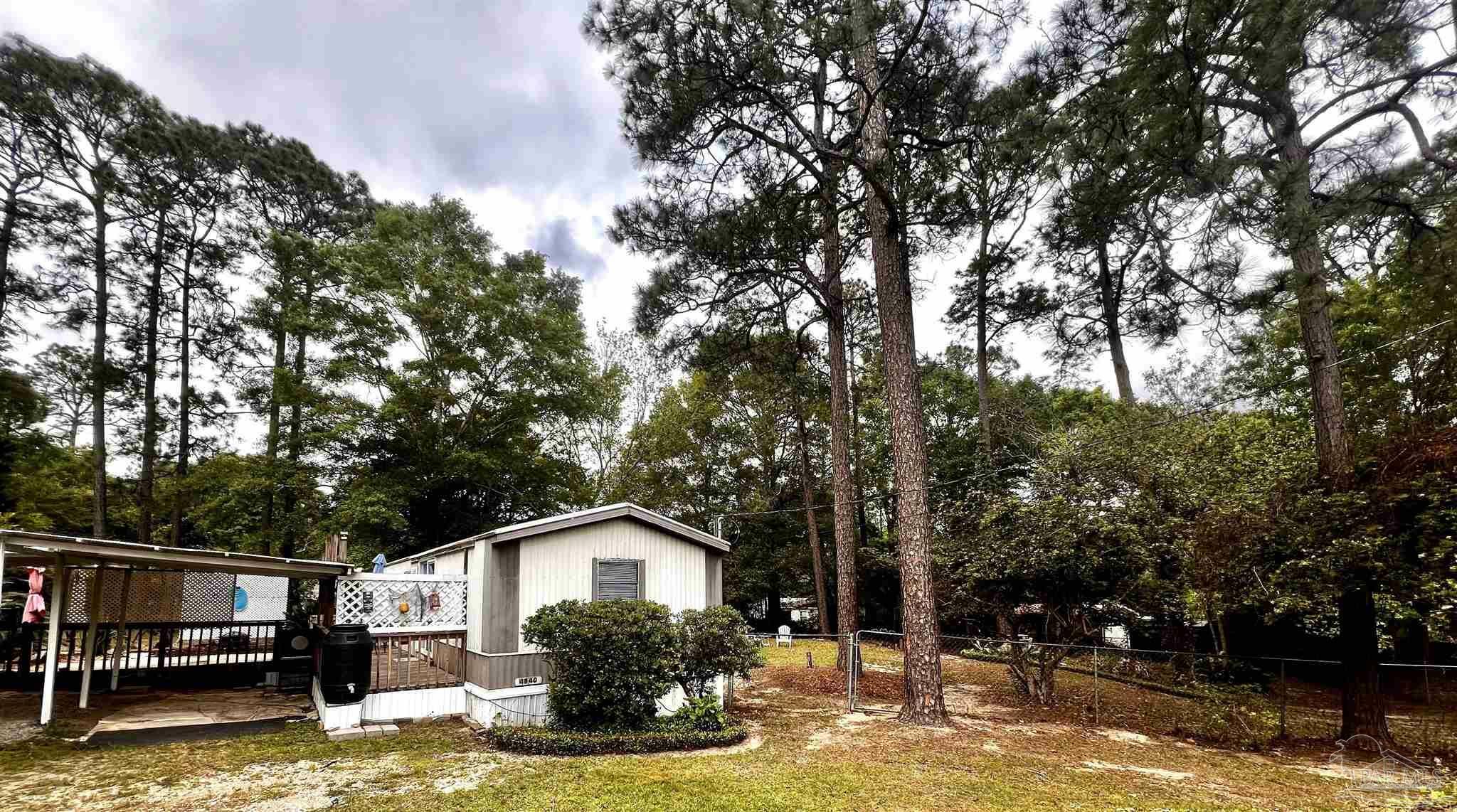 Property Photo: 4840 Obryan Way FL 32571