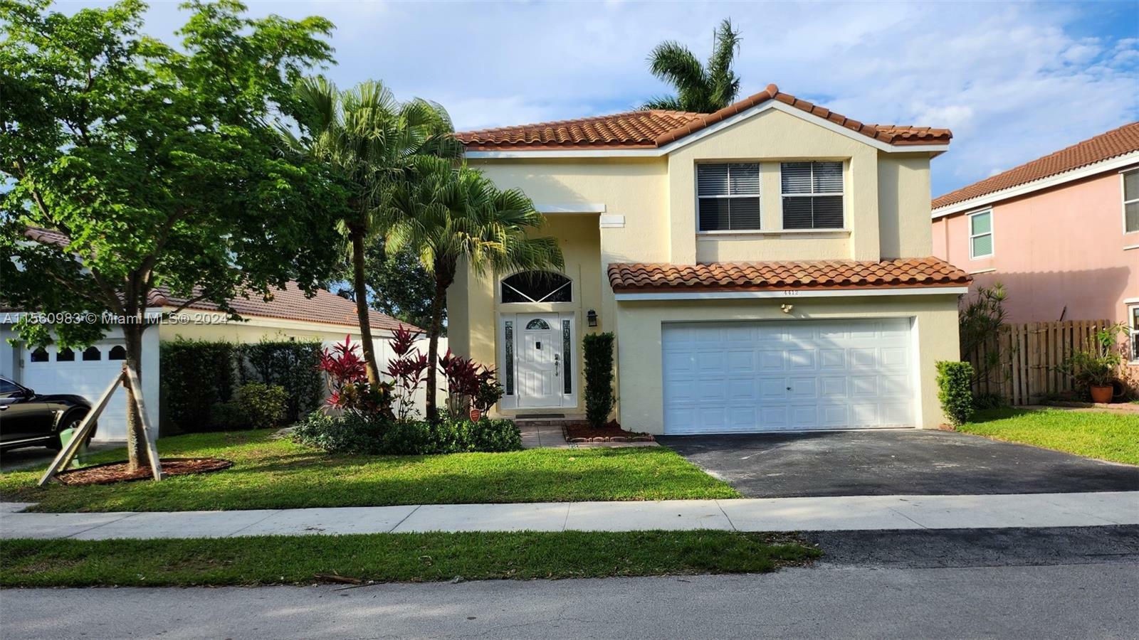 Property Photo:  4412 SW 84th Ter  FL 33328 