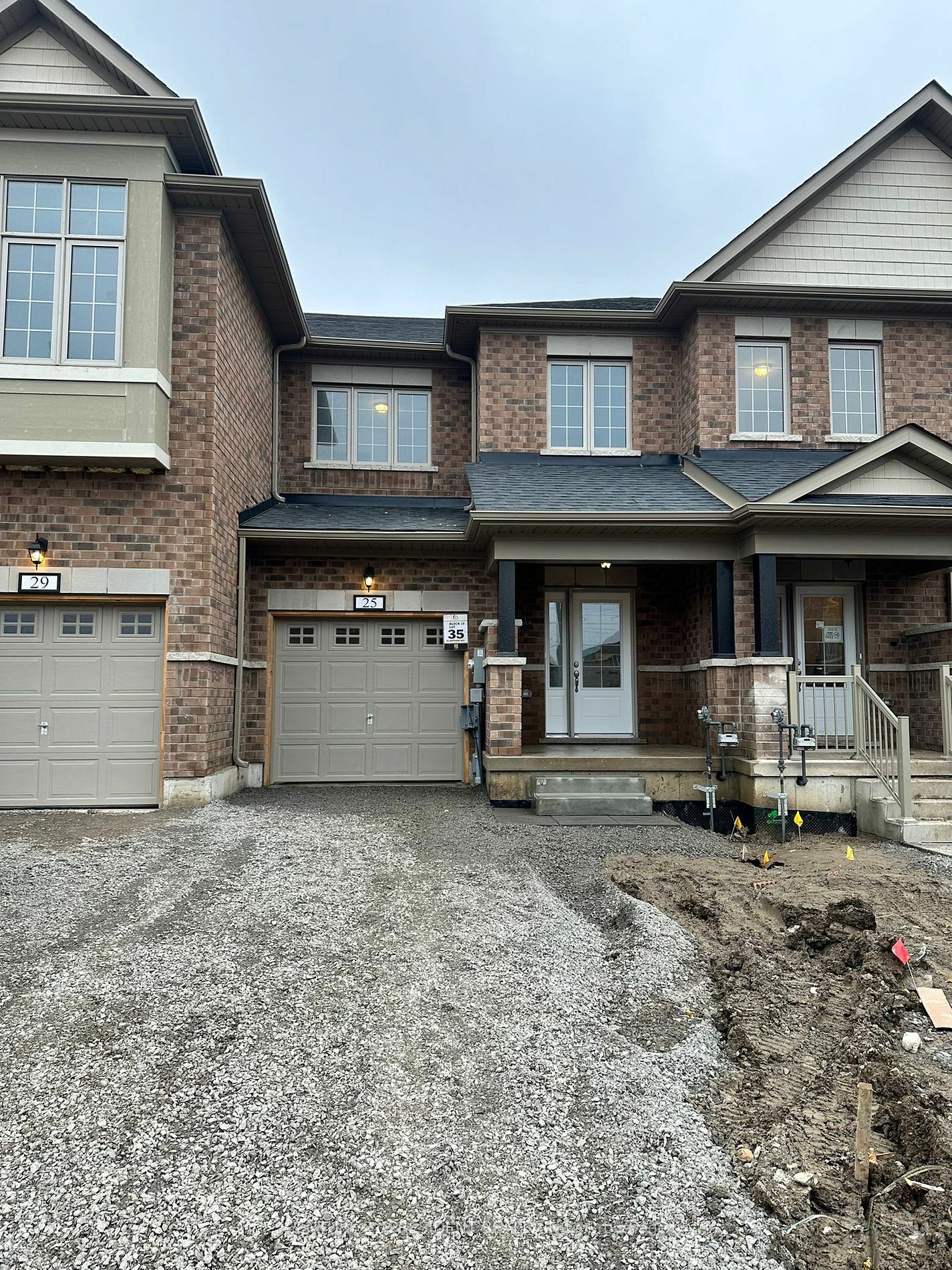25 Sapphire Way  Thorold ON L0S 1A0 photo