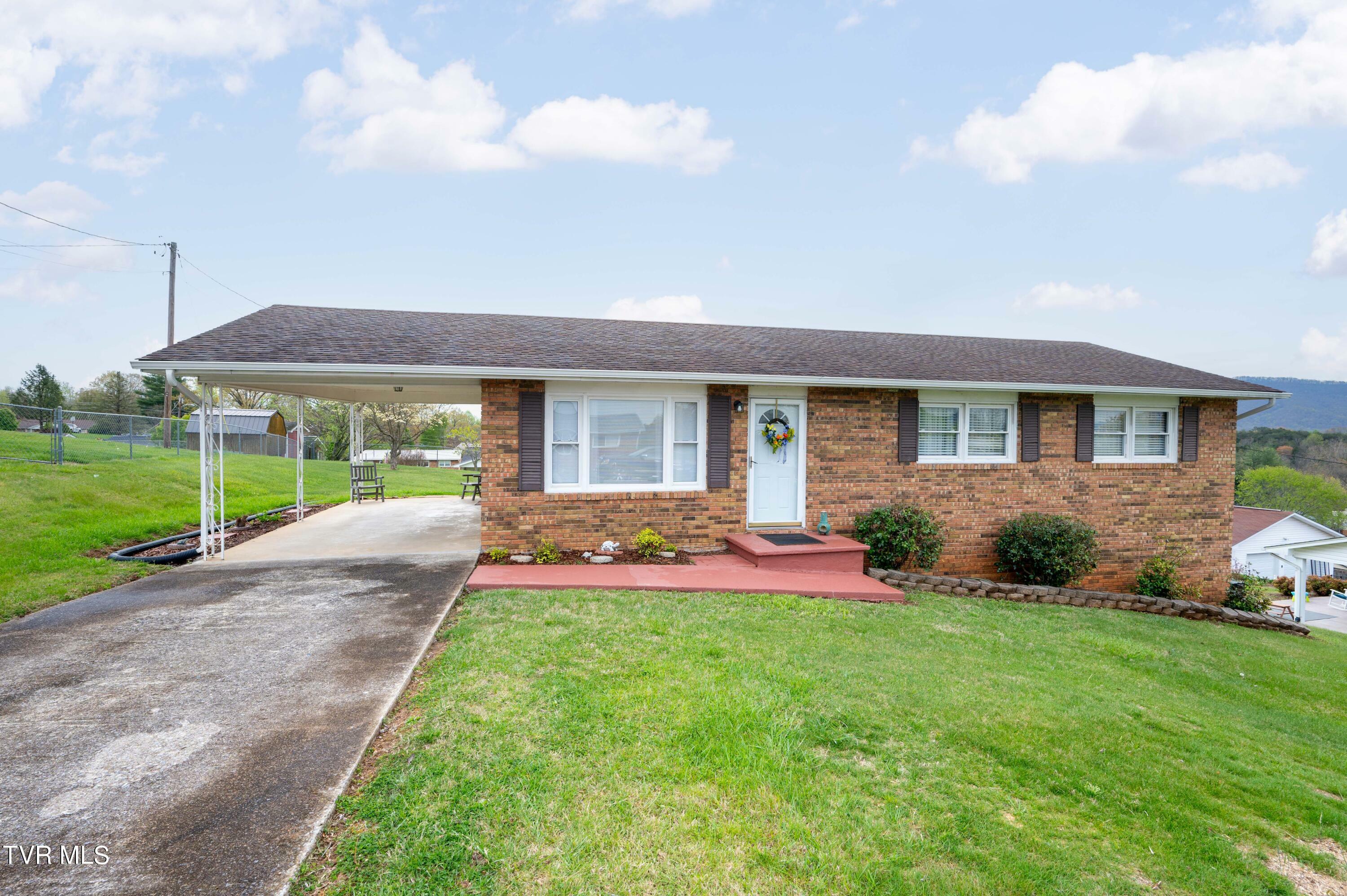 Property Photo:  214 Kay Avenue  TN 37642 