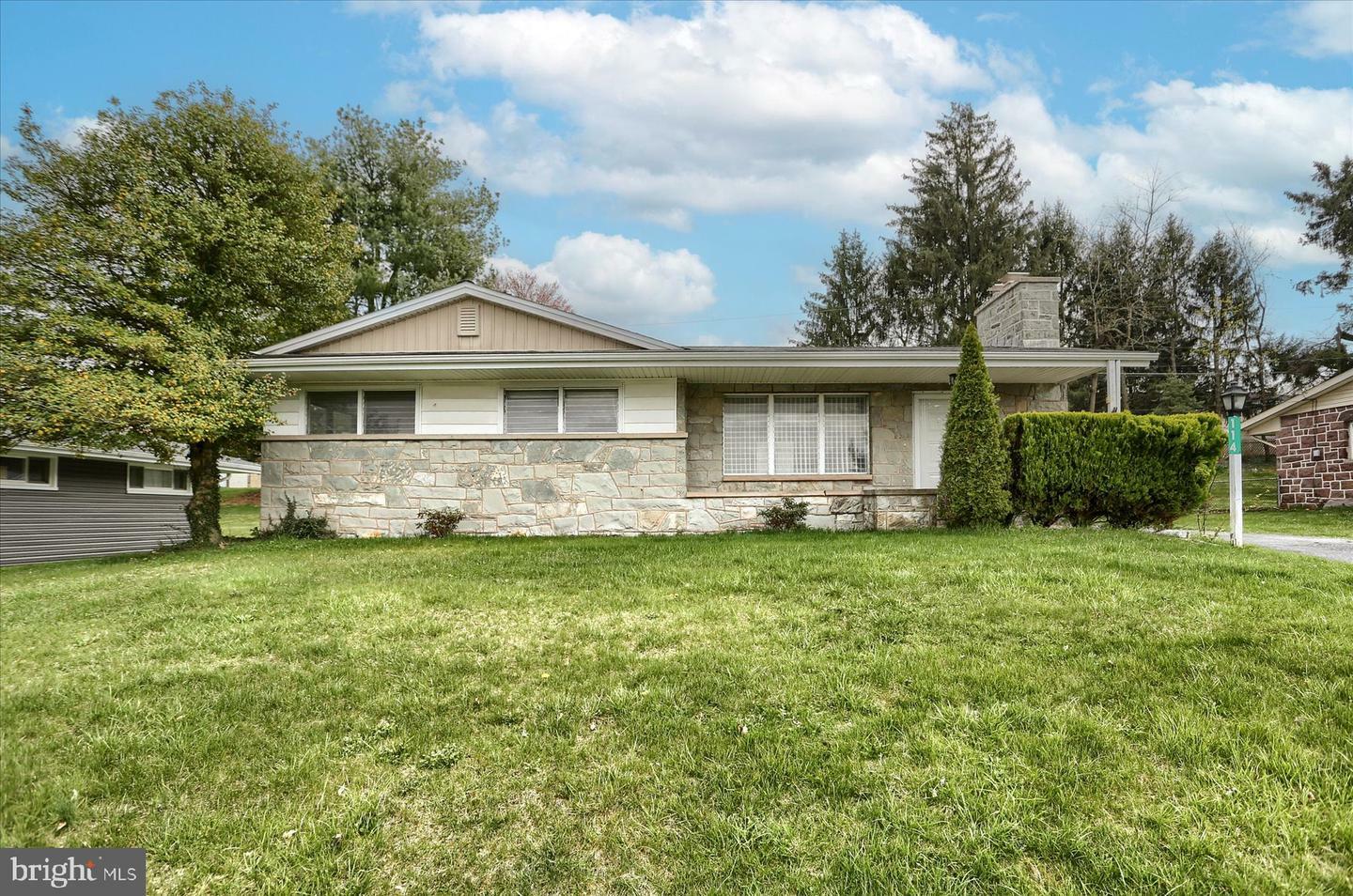 Property Photo:  114 Sunset Drive  PA 17070 