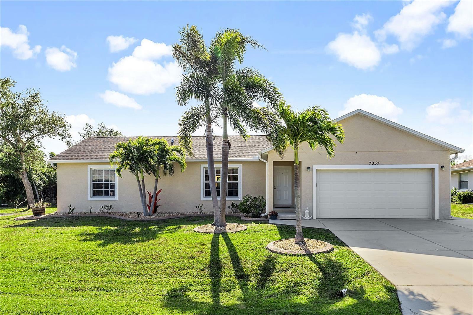 Property Photo:  7037 Peacock Lane  FL 34224 