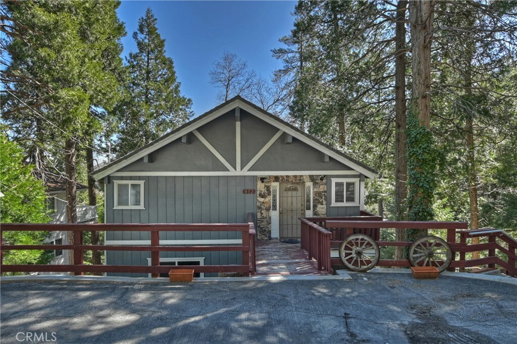 Property Photo: 983 Jungfrau Drive CA 92325