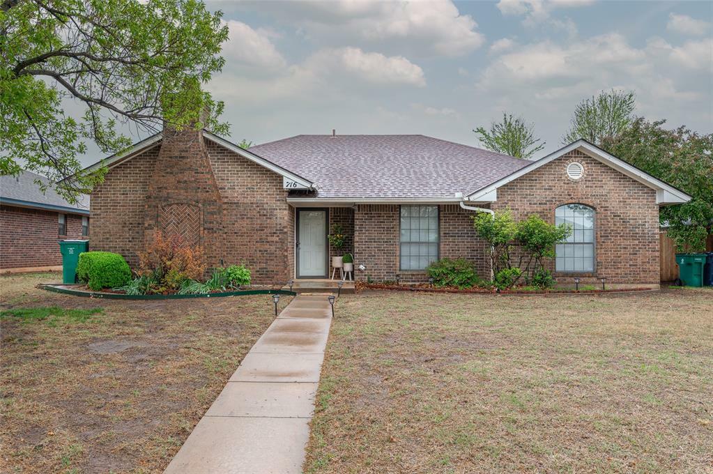 Property Photo:  716 NW 141st Street  OK 73013 