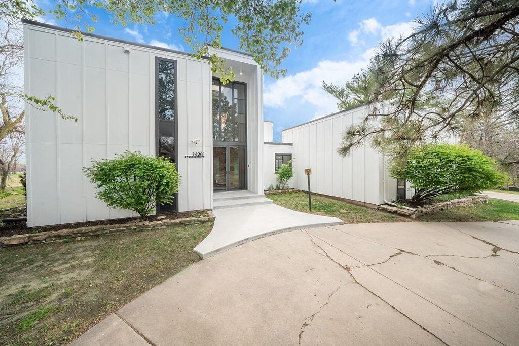 Property Photo:  14201 E Wentworth Ct  KS 67230 