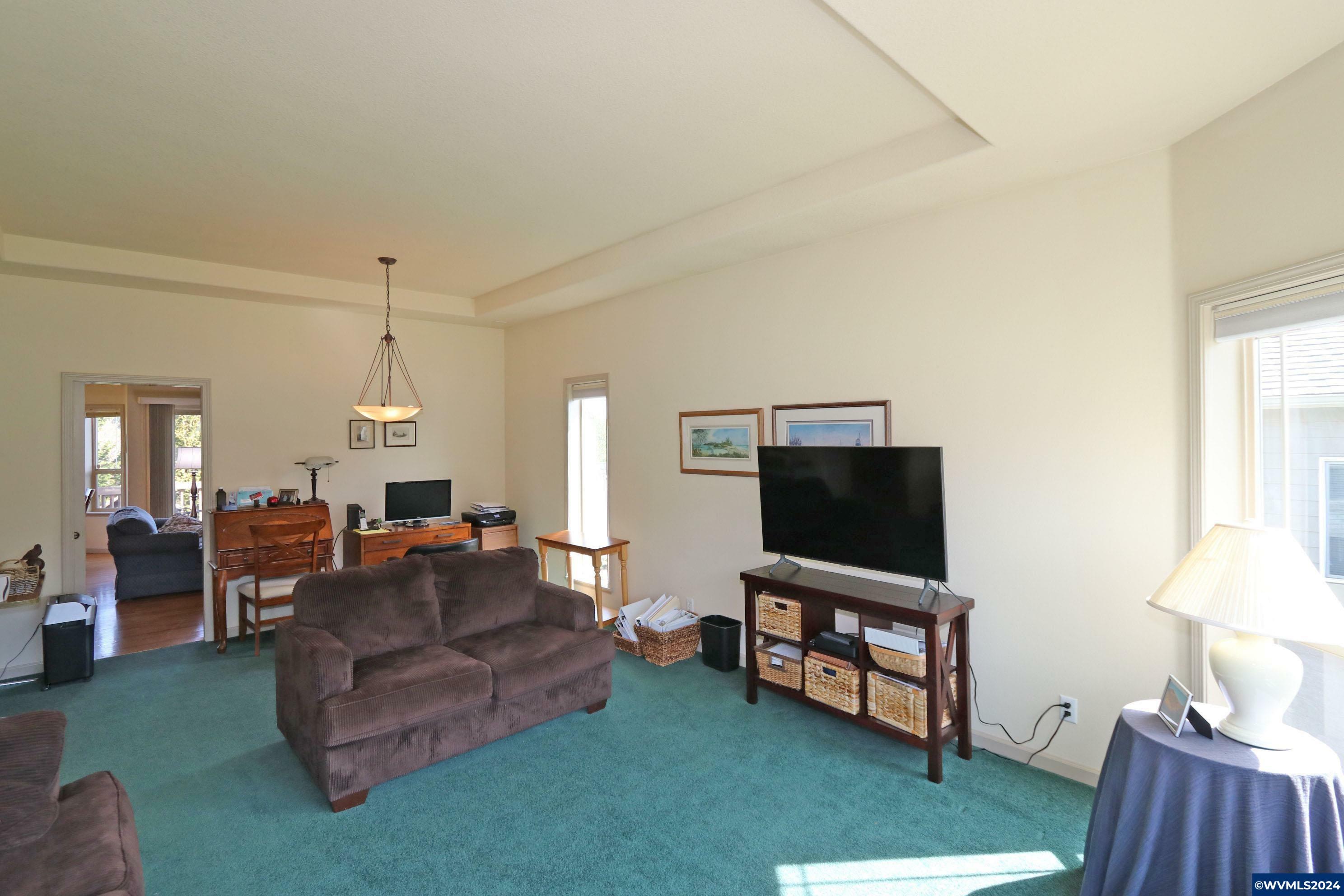 Property Photo:  1480  Ranier Lp NW  OR 97304 